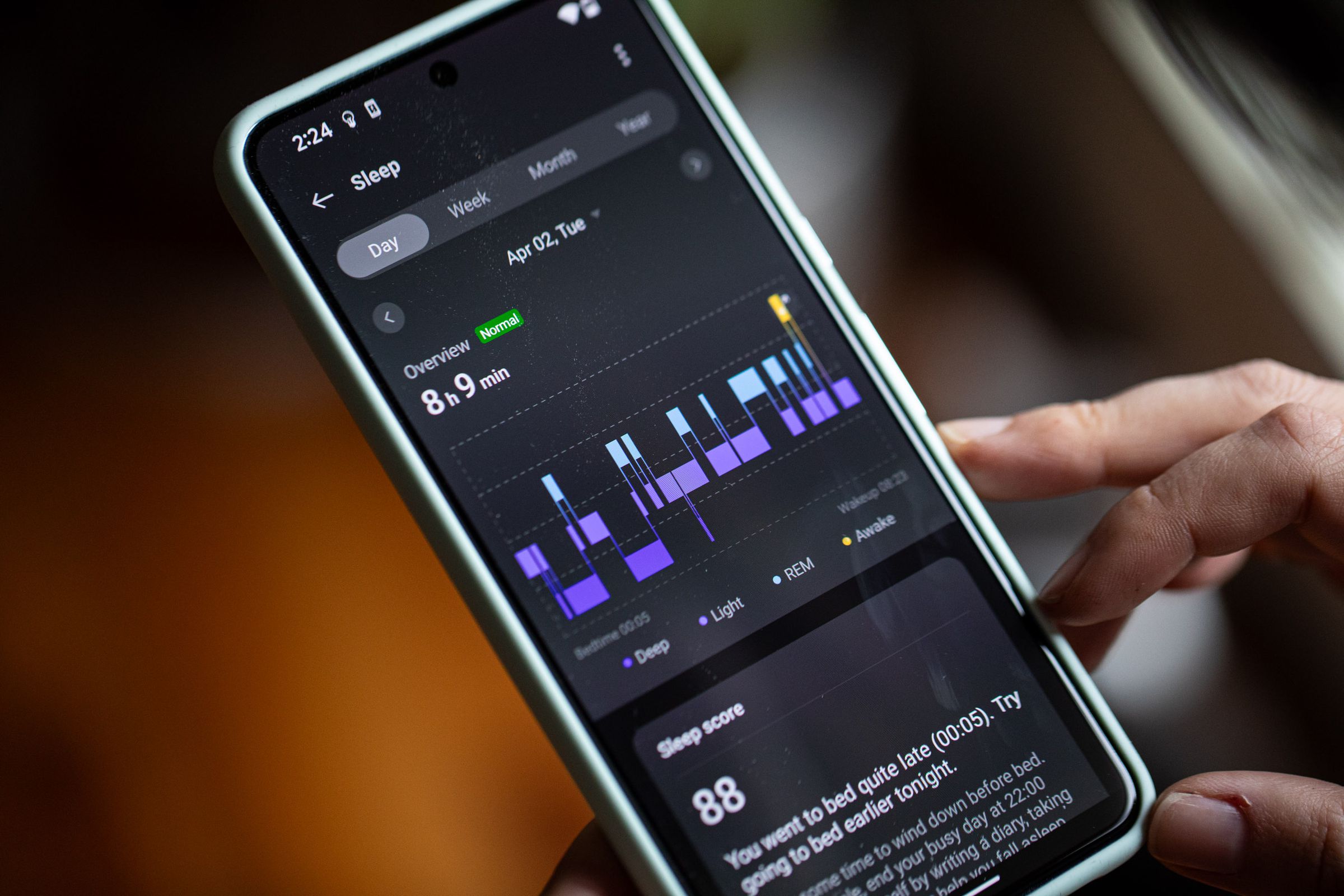 Look at OnePlus’ mobile app with sleep chart pulled up