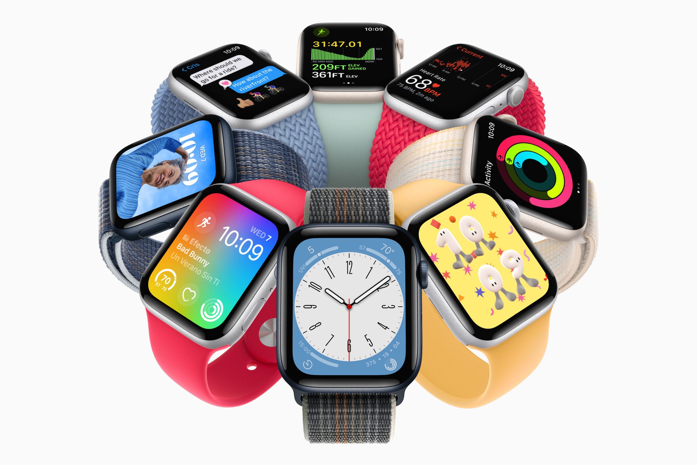An array of Apple Watch SE 2022 watches in a circle formation
