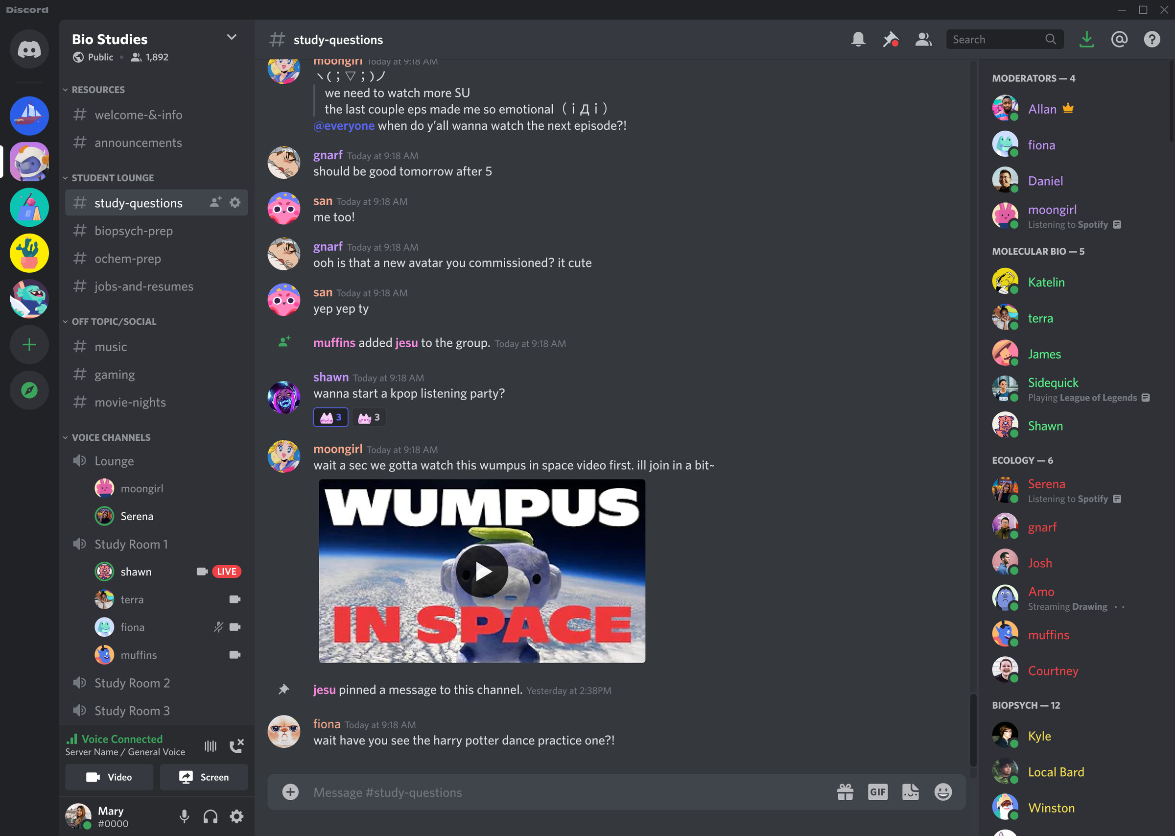 A new public server tag in the top-left of Discord servers.