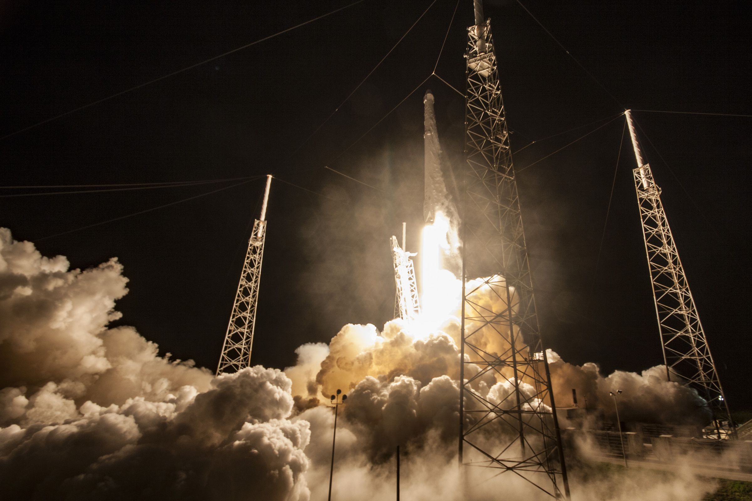 SpaceX Falcon 9 launch and landing photos