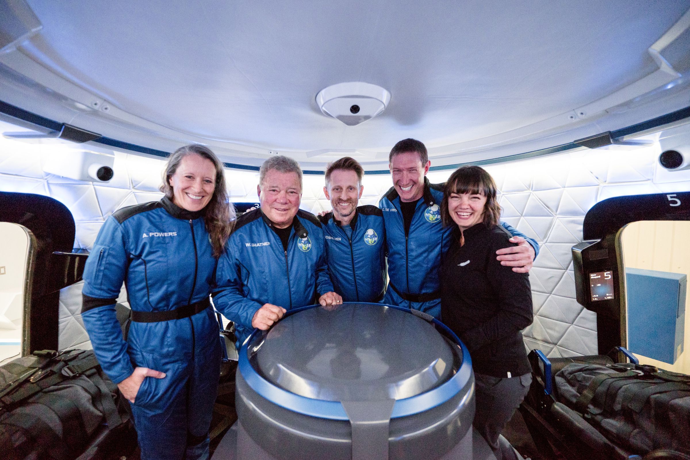 The crew of today’s flight: Audrey Powers, William Shatner, Chris Boshuizen, and Glen de Vries, with Crew Member 7 Sarah Knights