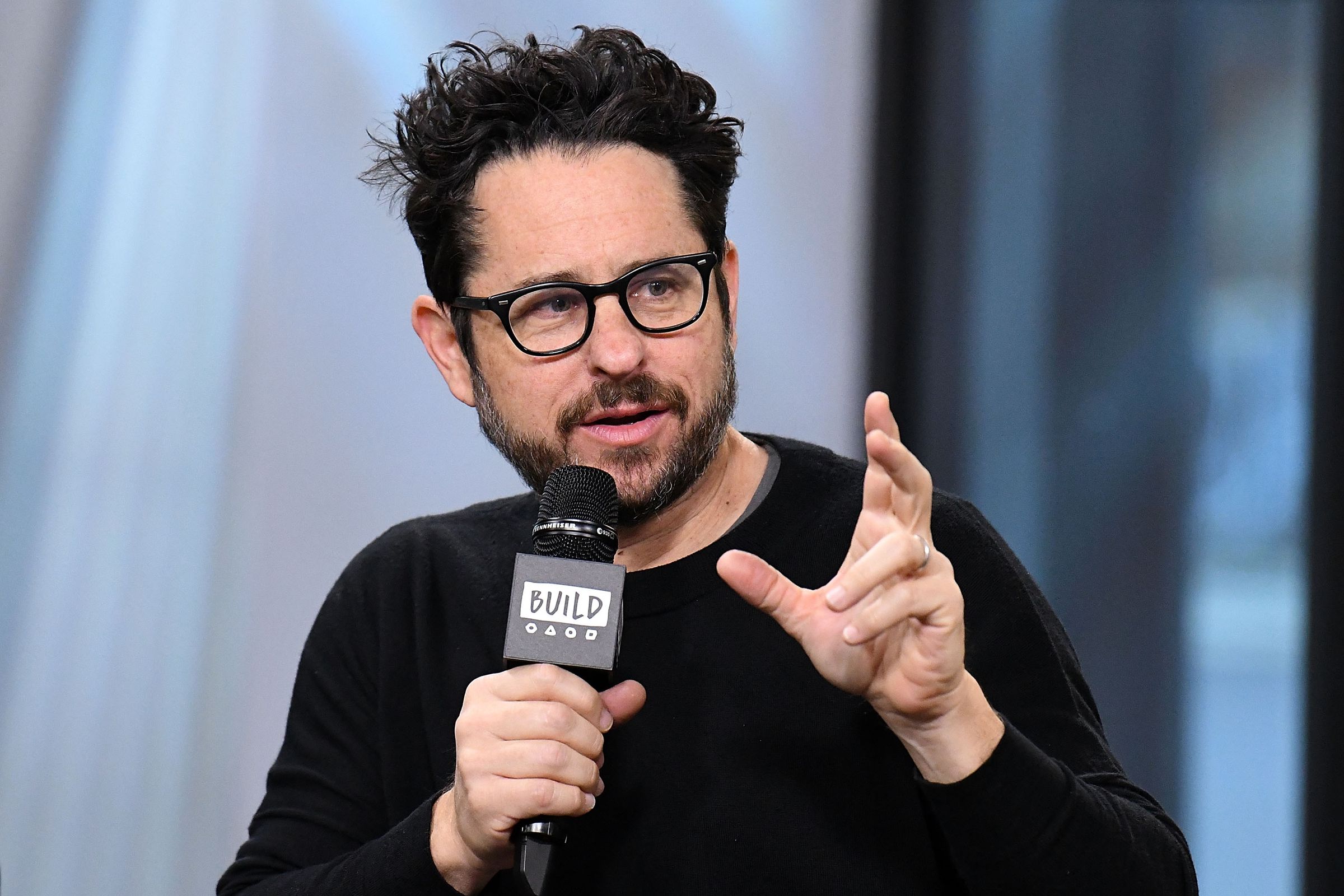 Build Presents JJ Abrams, Ashley Bryant & Alex Mandell Discussing 'The Play That Goes Wrong'