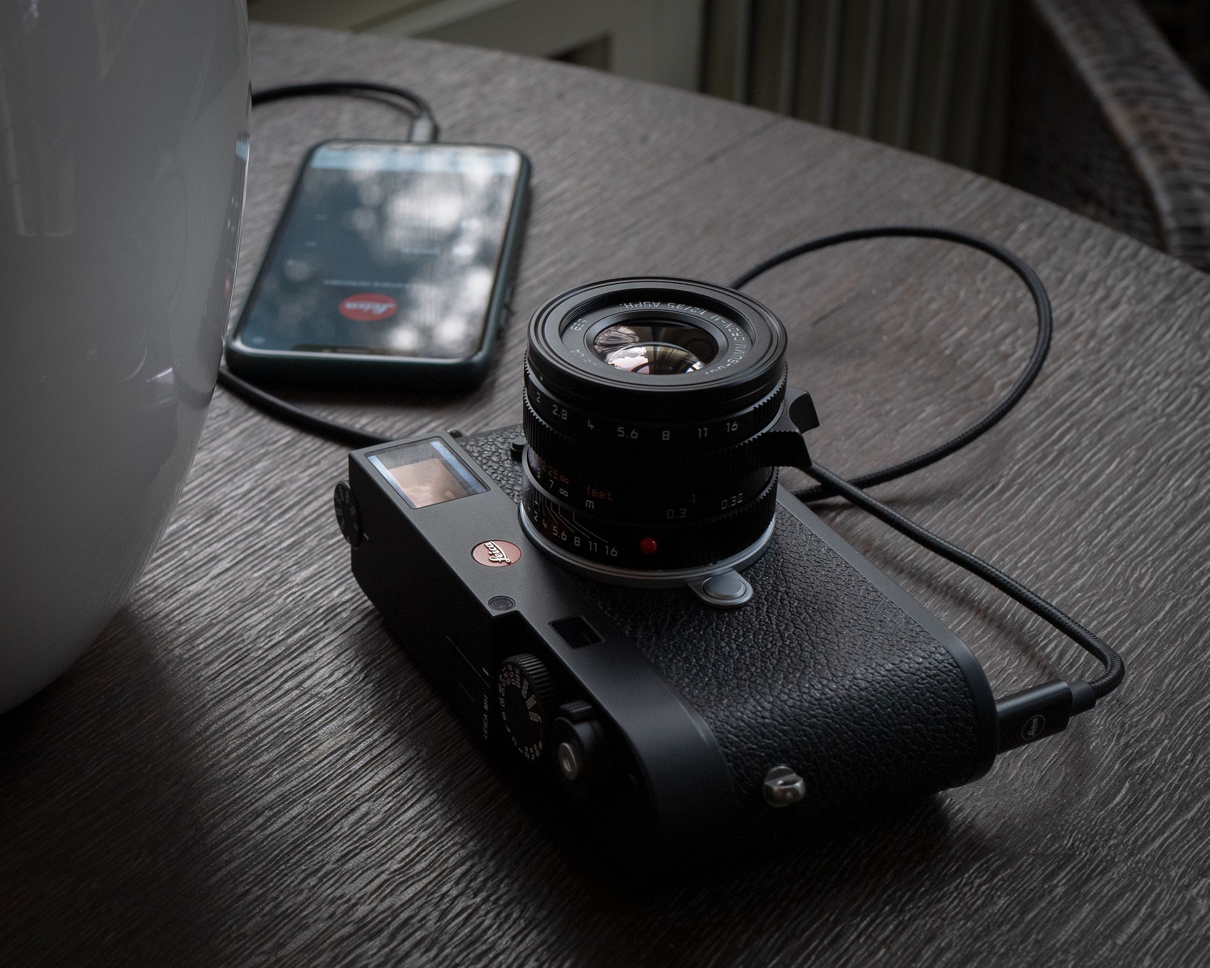 The M11 can connect directly to an iPhone and transfer images to it using Leica’s latest Fotos app.