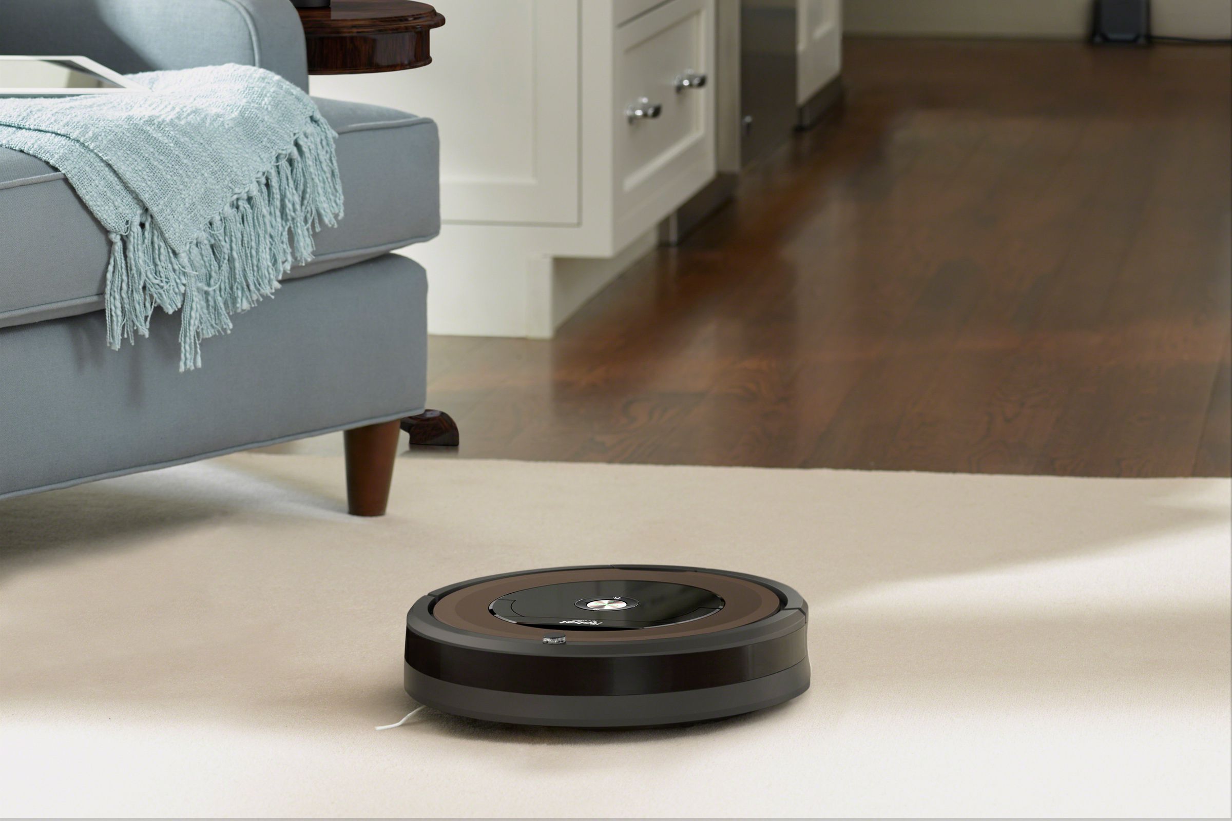 The new Roomba 890. 