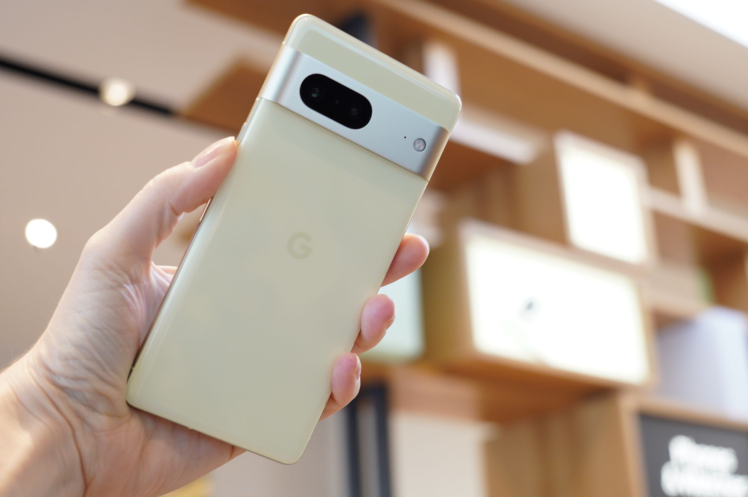 The lemongrass Pixel 7 is the best Pixel color this year. Don’t at me.