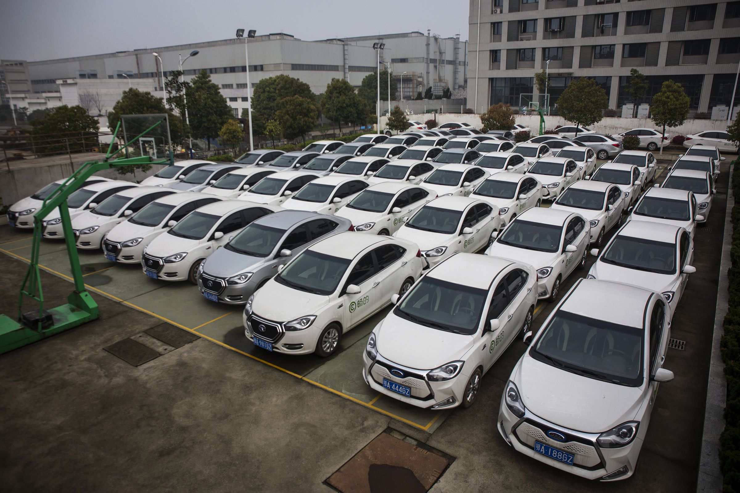 Mobell Cars Appear In Wuhan