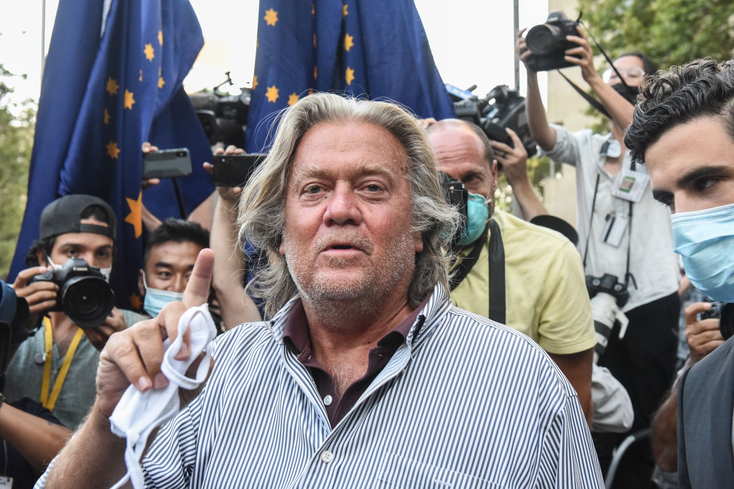 Former Trump Strategist Steve Bannon Arrested On Fraud Charges Related To Crowdfunded Built The Wall Campaign
