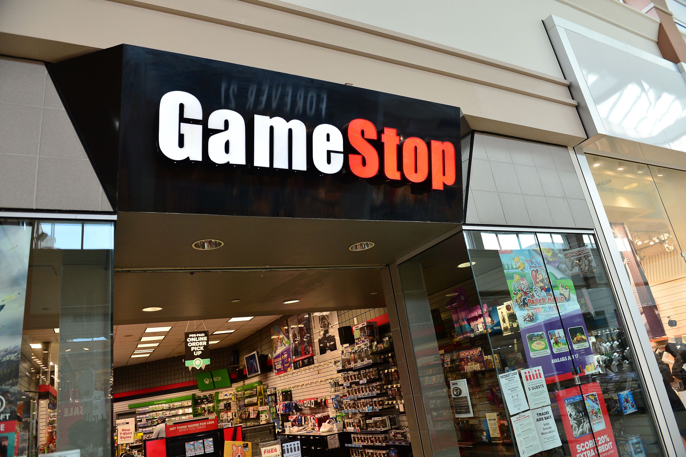 GameStop stock halted trading briefly Friday