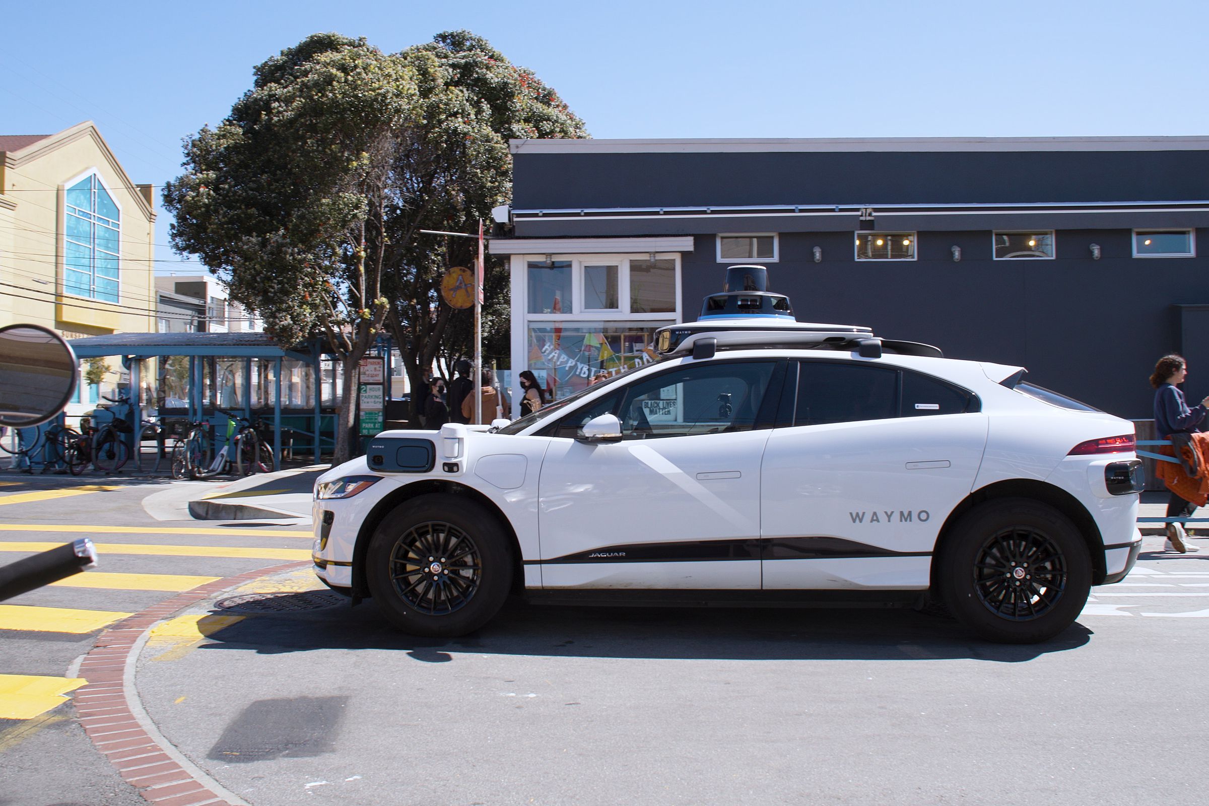 A driverless Waymo vehicle operating in San Francisco.