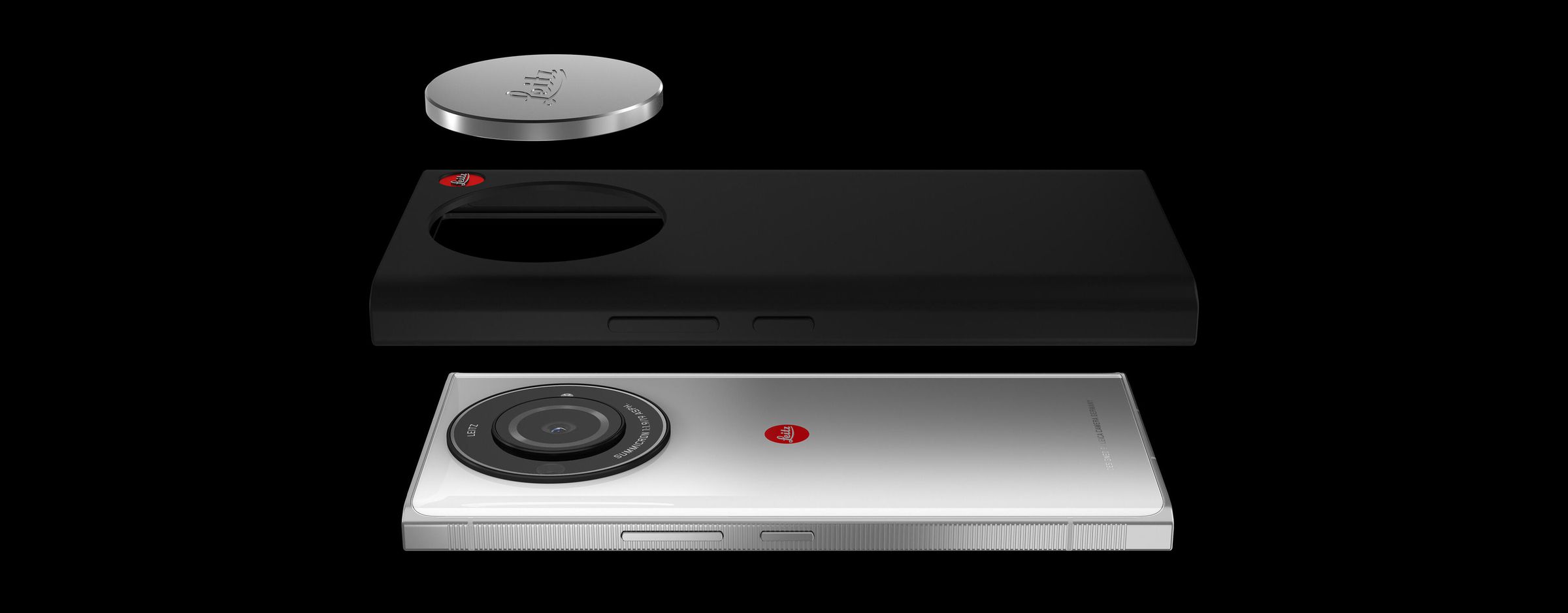 Leica Leitz Phone 2, kılıf ve manyetik lens kapağı ile birlikte resimde.