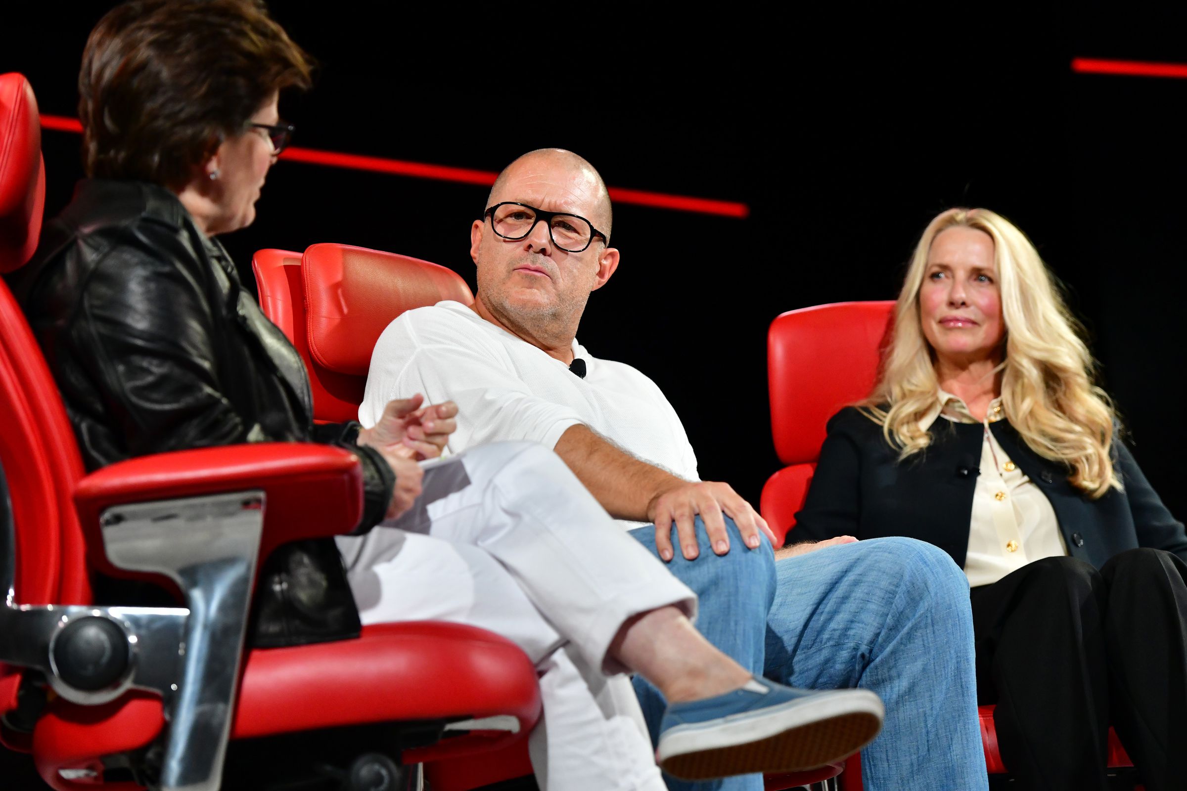 Picture of Jony Ive sitting on stage, looking at Kara Swisher.