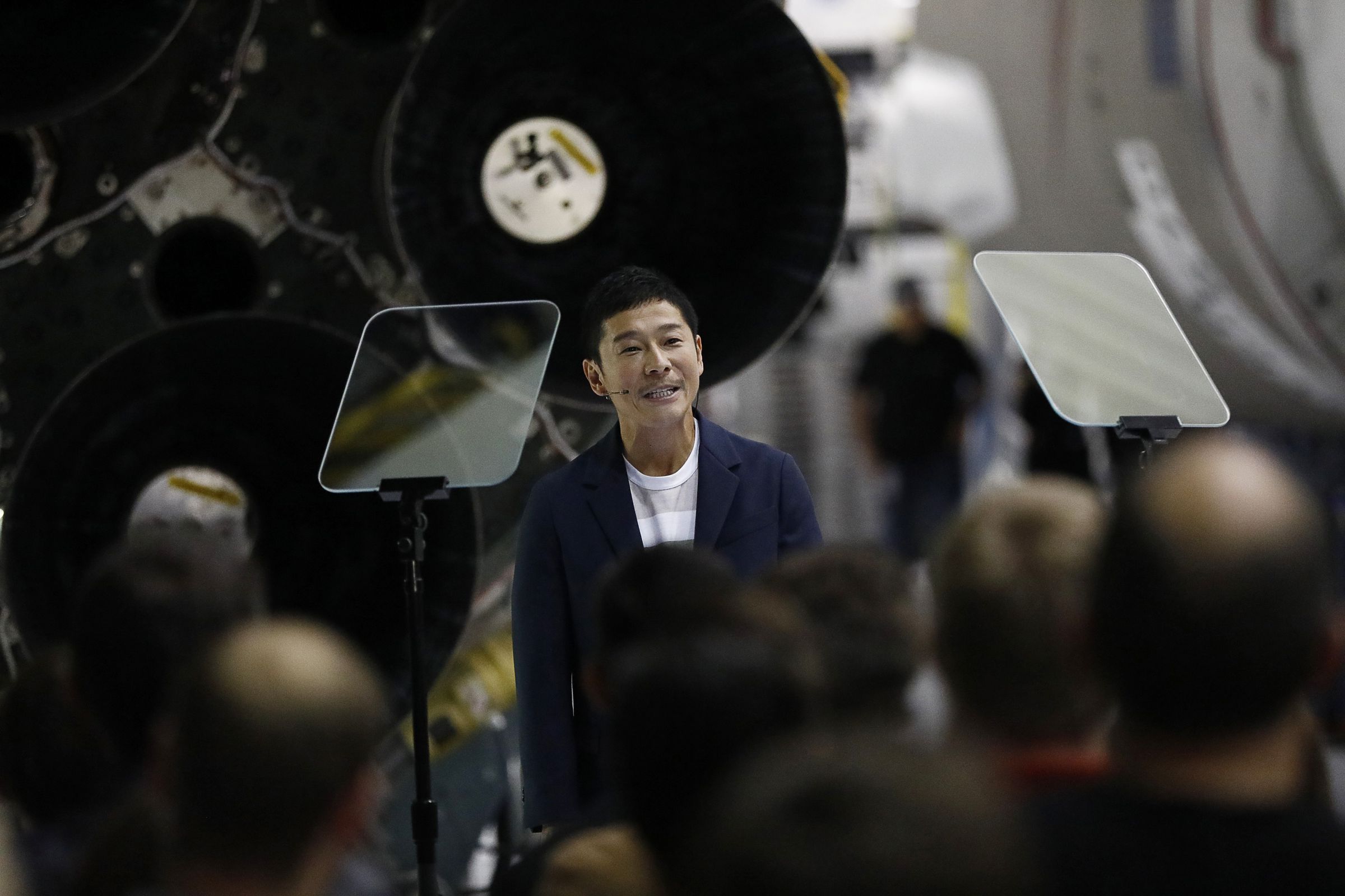 SpaceX CEO Elon Musk Announces Details Of Commercial Space Program