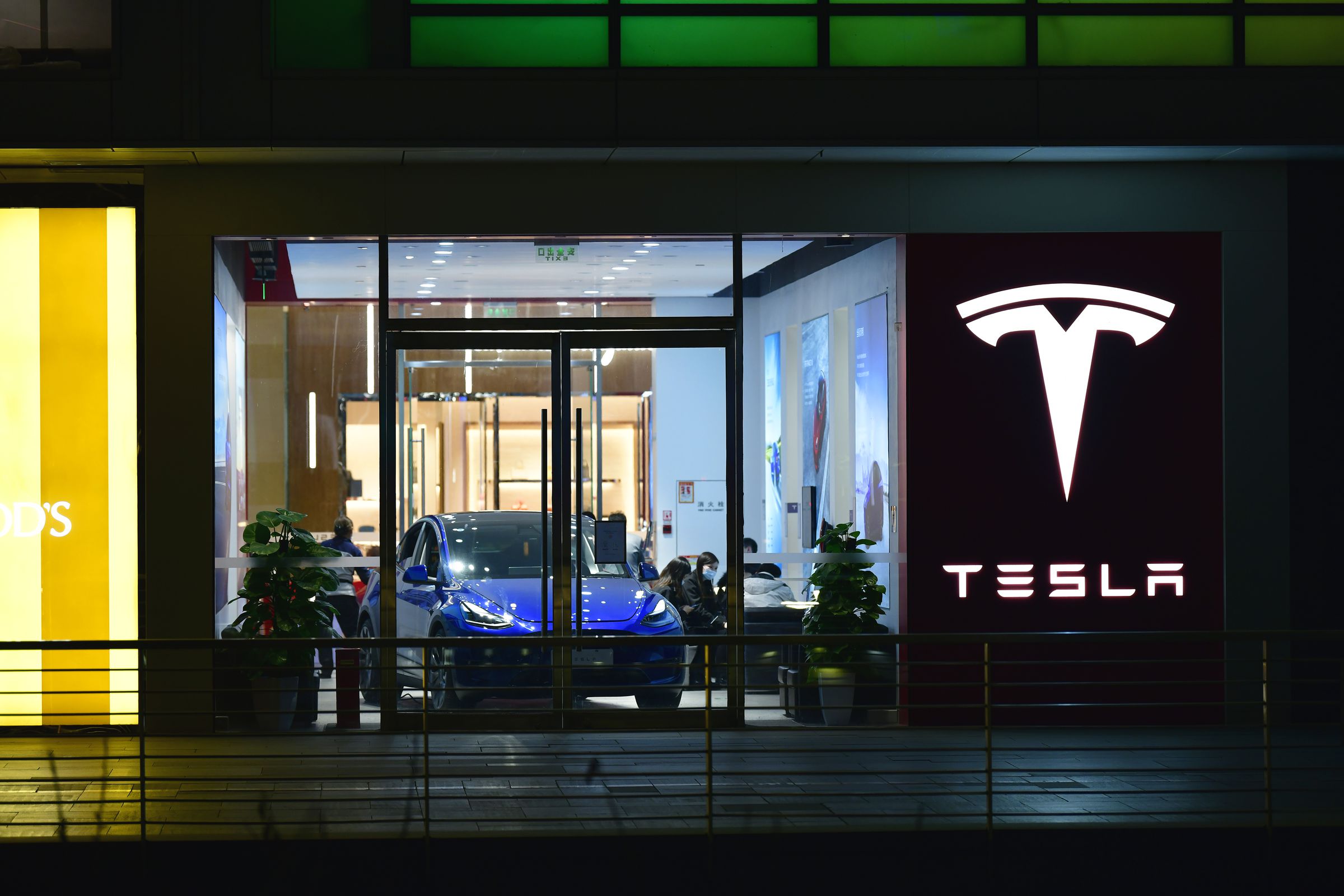 Tesla Price Reduction Dispute