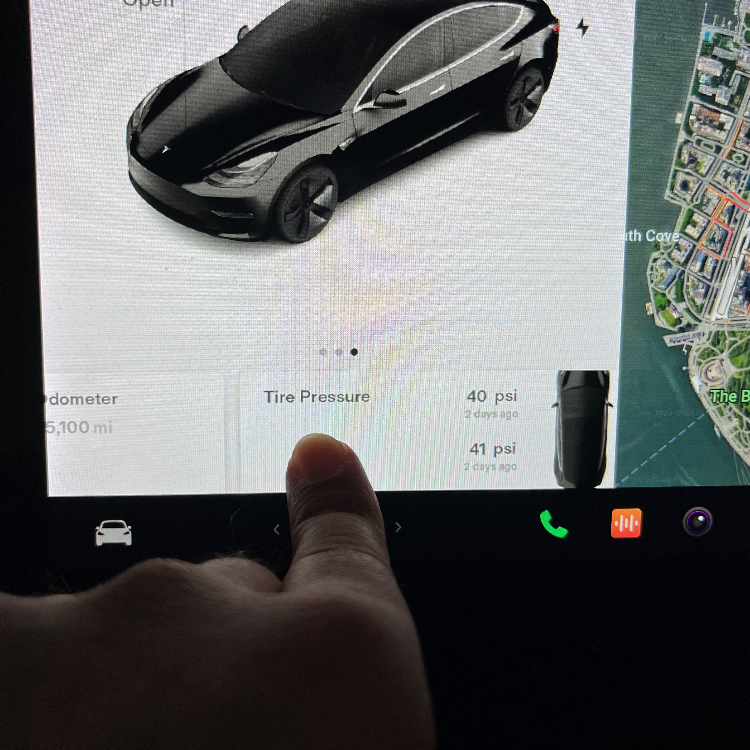 Tesla Model 3 screen