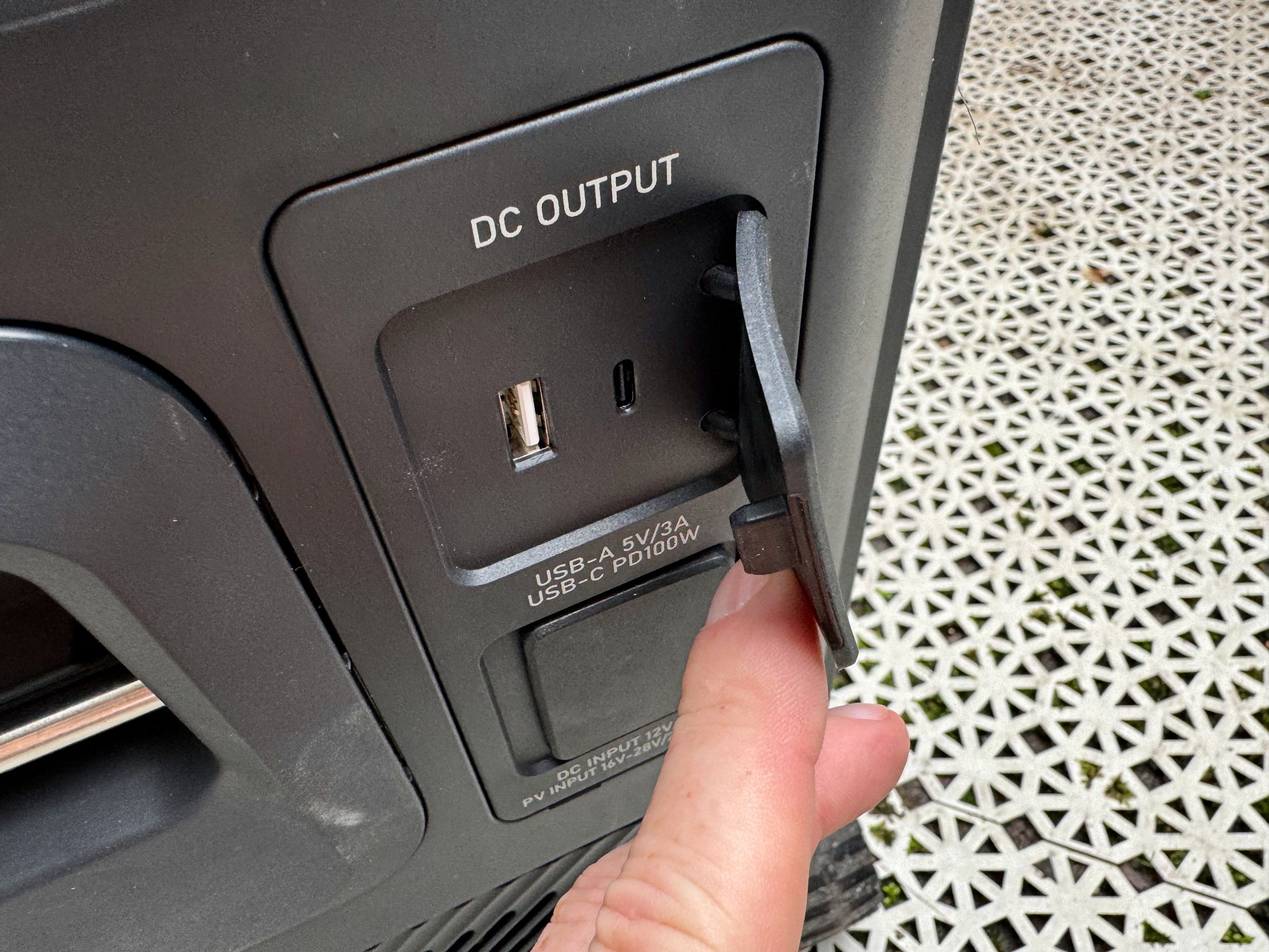 <em>USB-A and USC-C ports.</em>