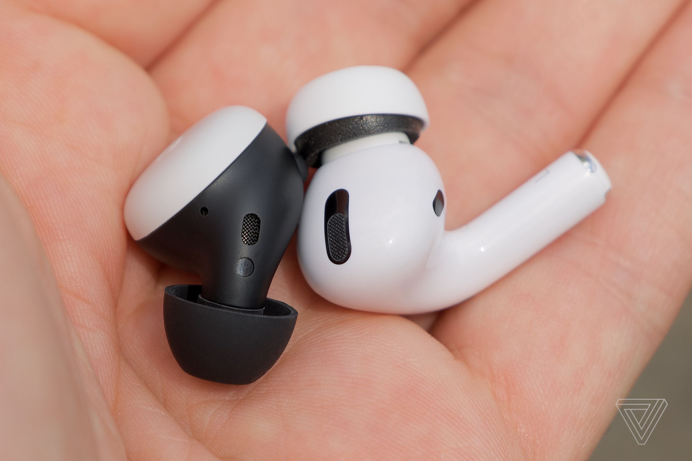 The Pixel Buds have a venting system similar to Apple’s AirPods Pro.