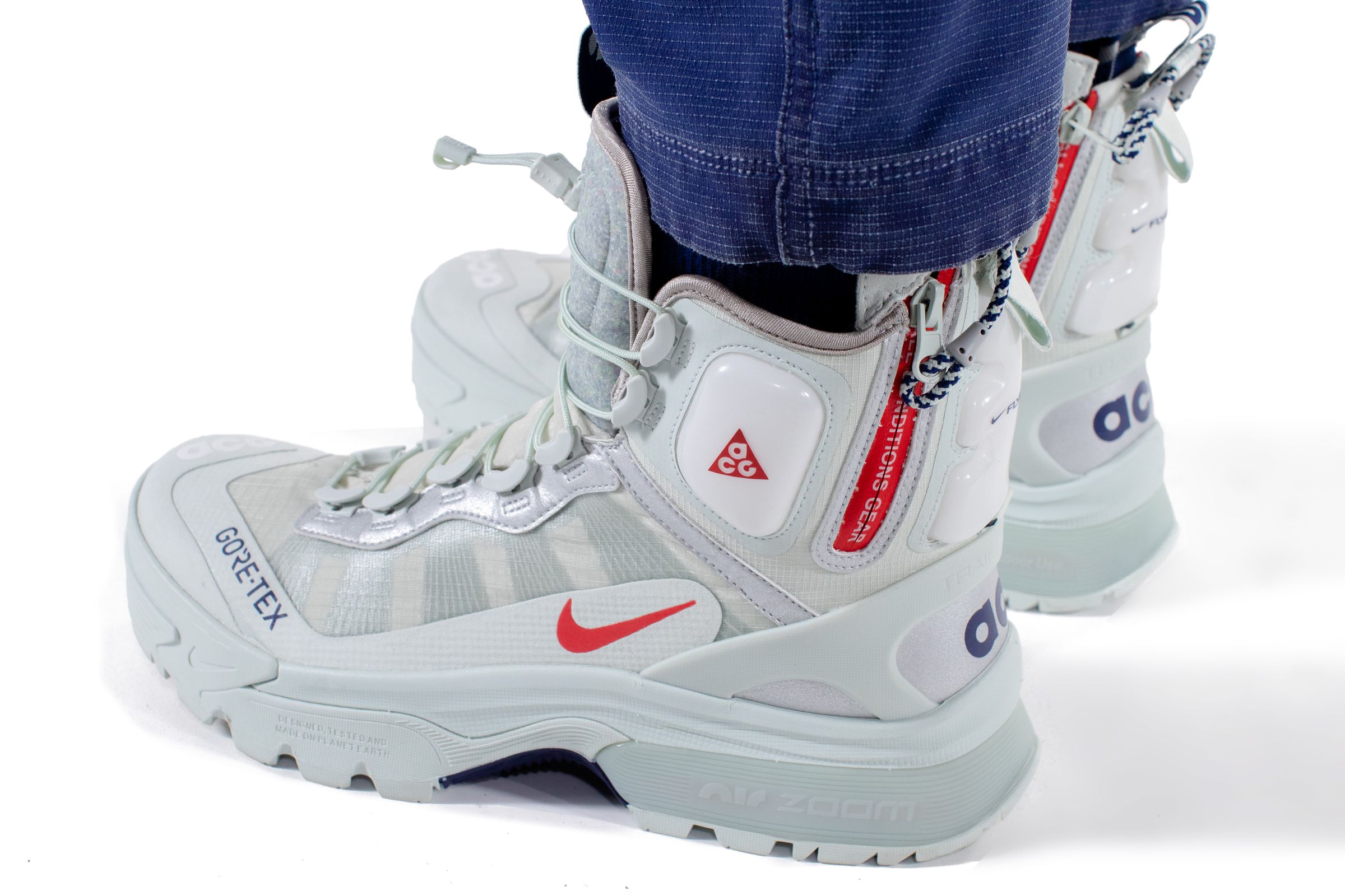 Nike’s ACG Gaiadome FlyEase Boot feature toggle laces and a zippered back entry.