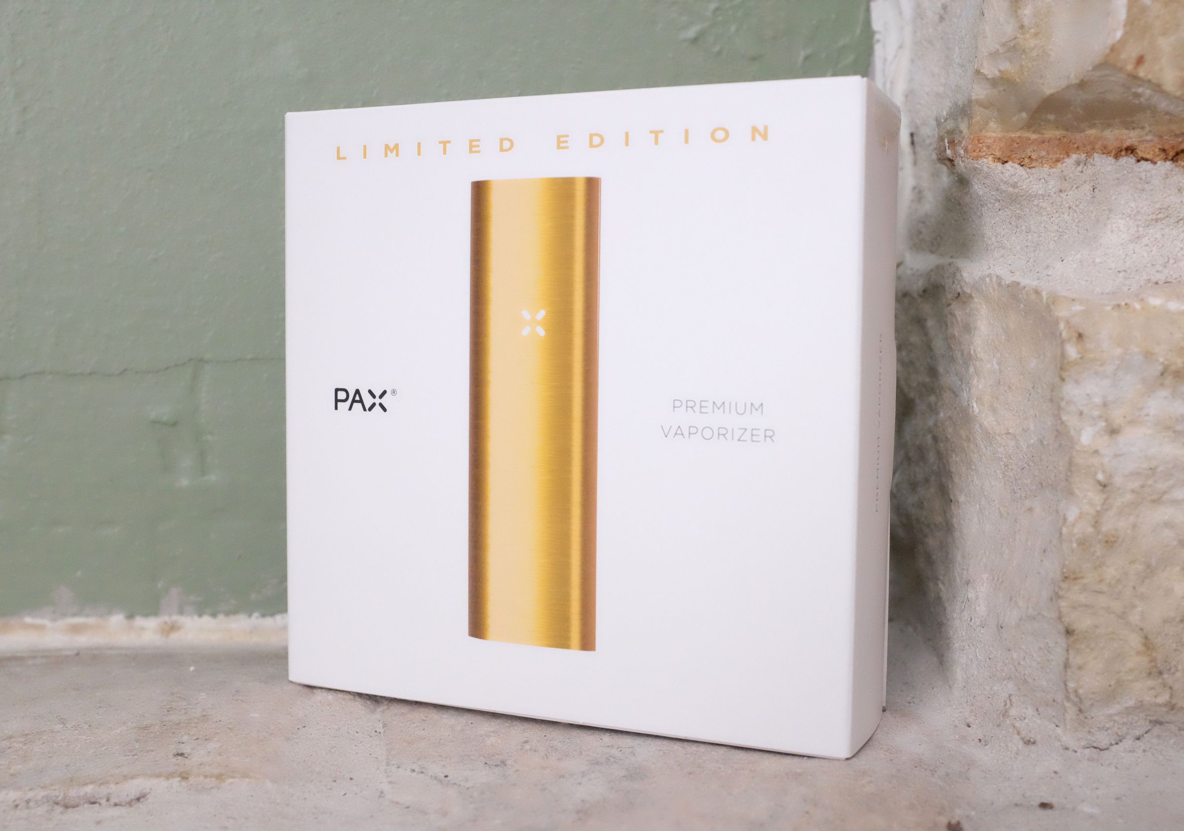 Pax 2 - Gold Limited Edition