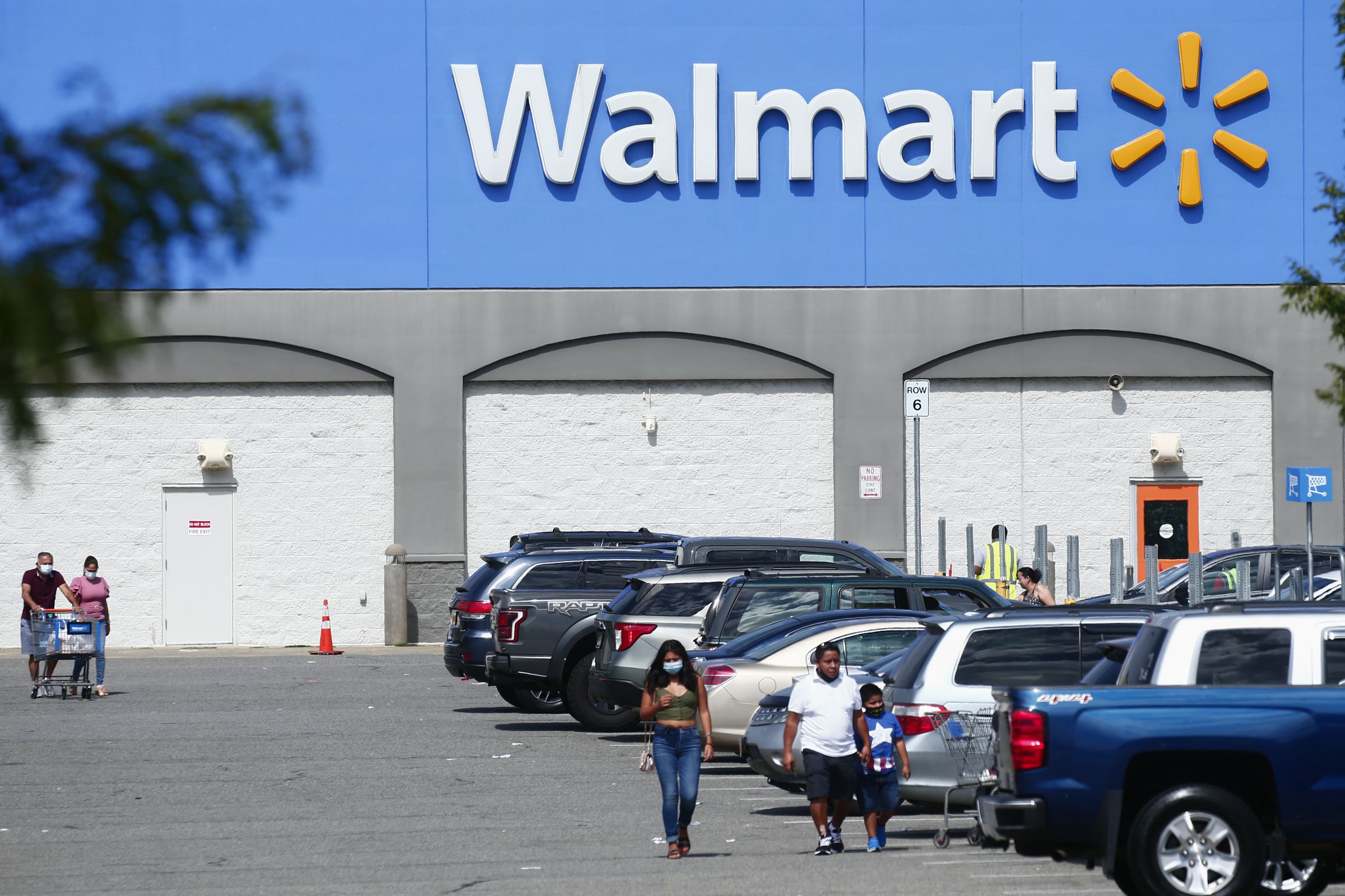 Walmart profits jump in latest quarter during the coronavirus pandemic