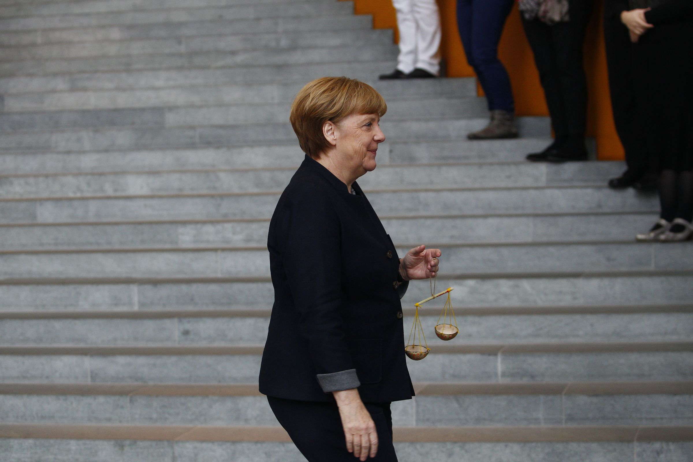 Merkel Receives Epiphany Singers