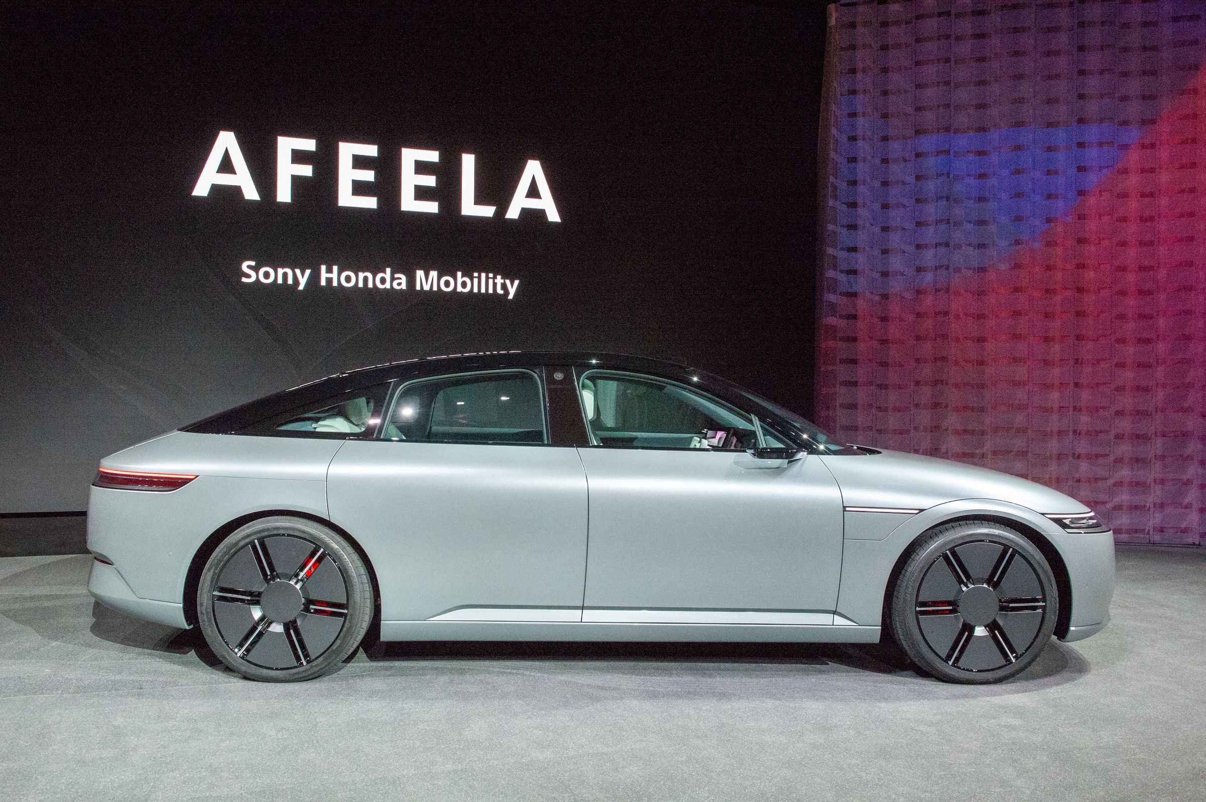 Technology fair CES - electric cars from Sony and Honda