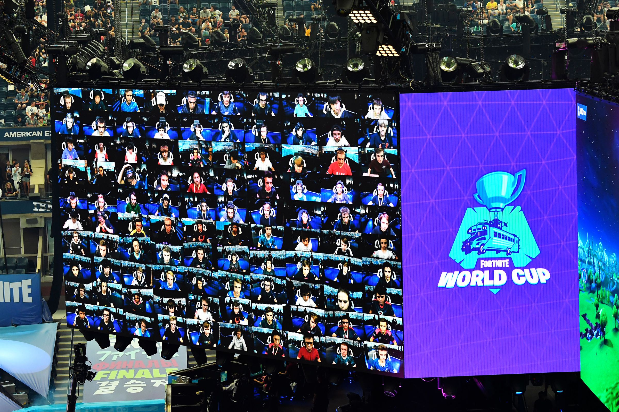 Players are seen onscreen during the final of the Solo competition at the 2019 Fortnite World Cup.