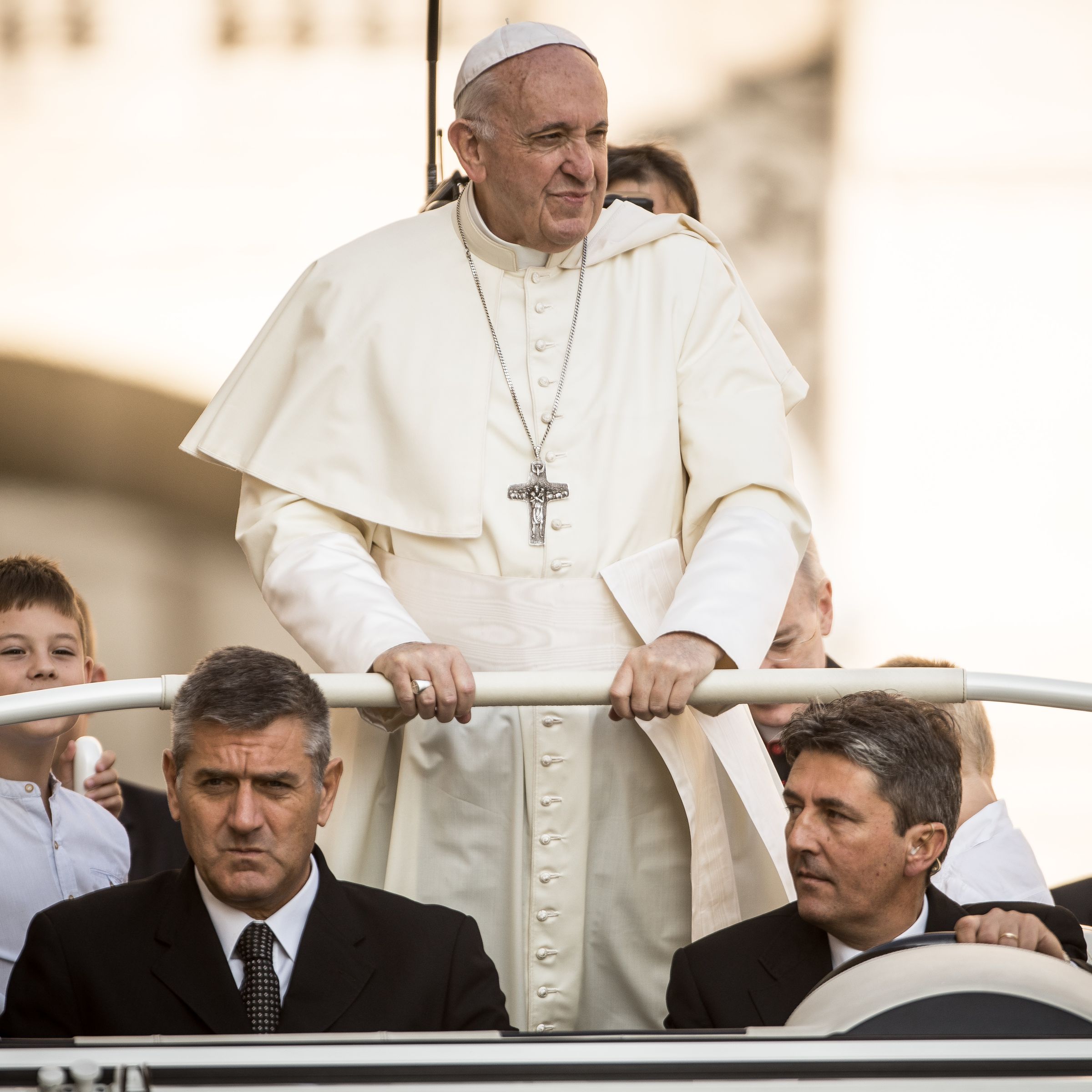Church Traditionalists Call For Pope Francis’s Resignation