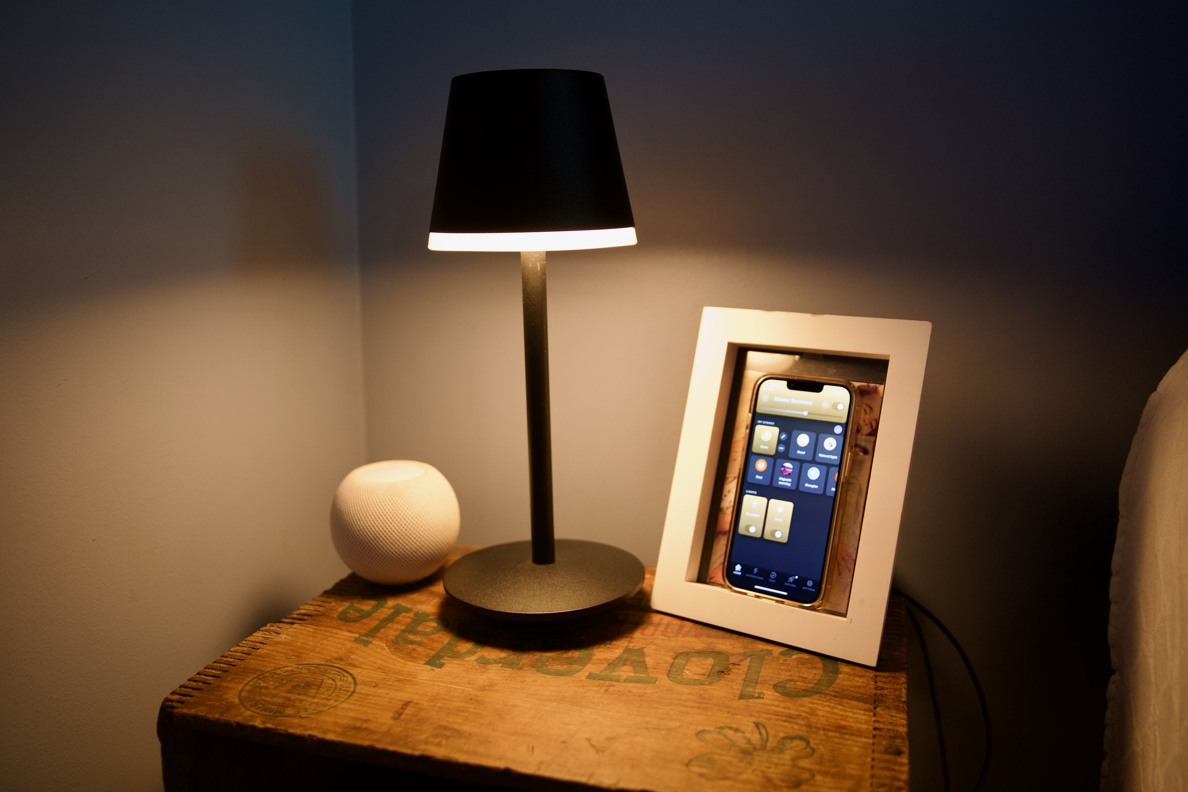 The Hue Go Table Lamp works with the Hue app over Zigbee through the Hue bridge or directly through Bluetooth.