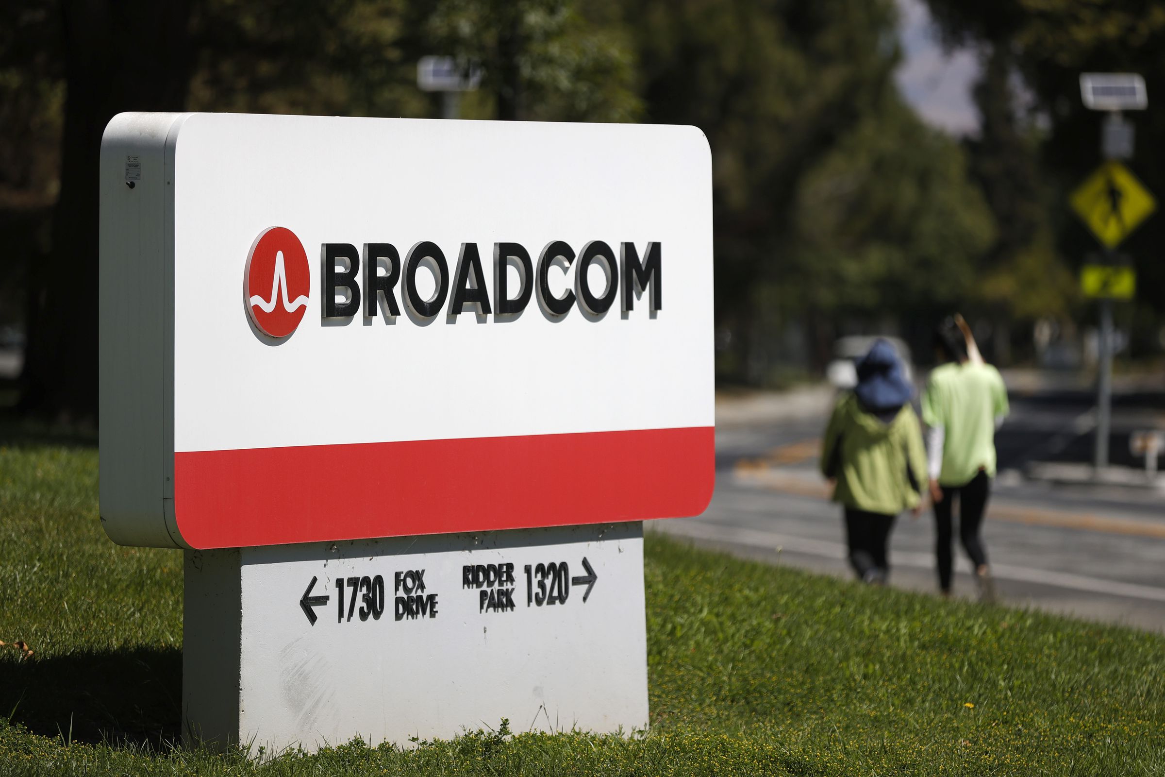 Broadcom Expected To Beat Quarterly Earnings Expectations