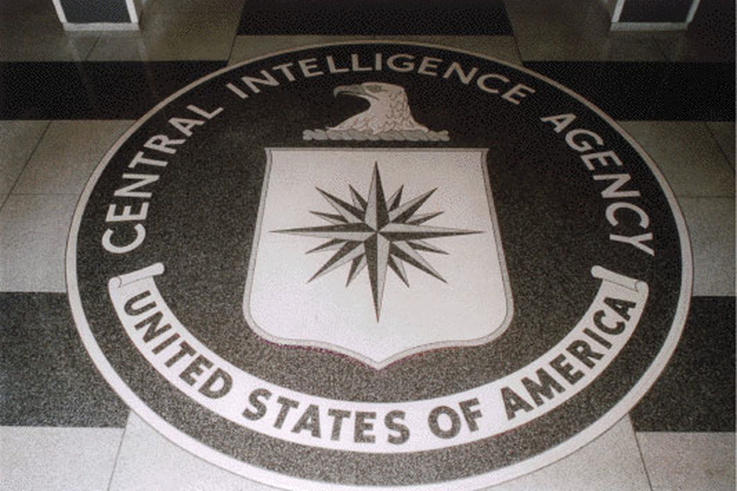 CIA lobby (wikimedia commons)