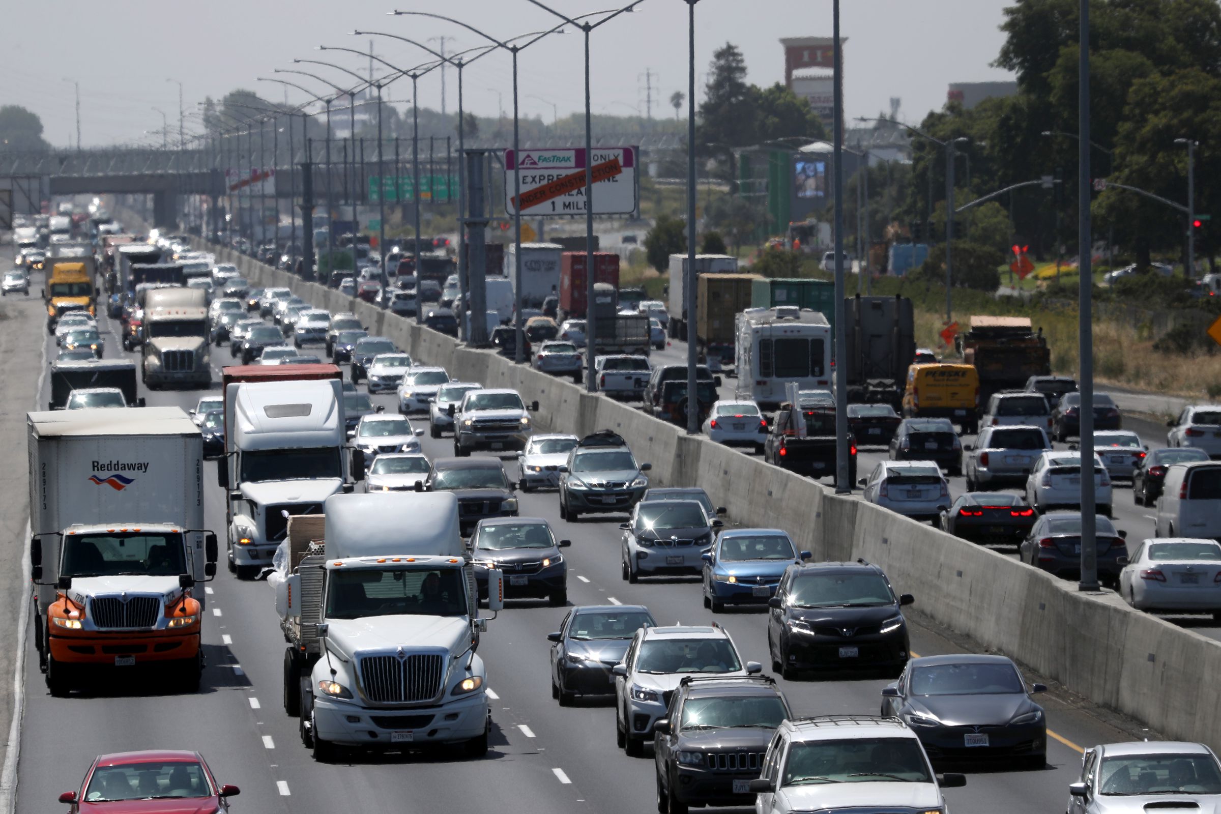 California And Four Big Automakers Make Deal To Reduce Emissions