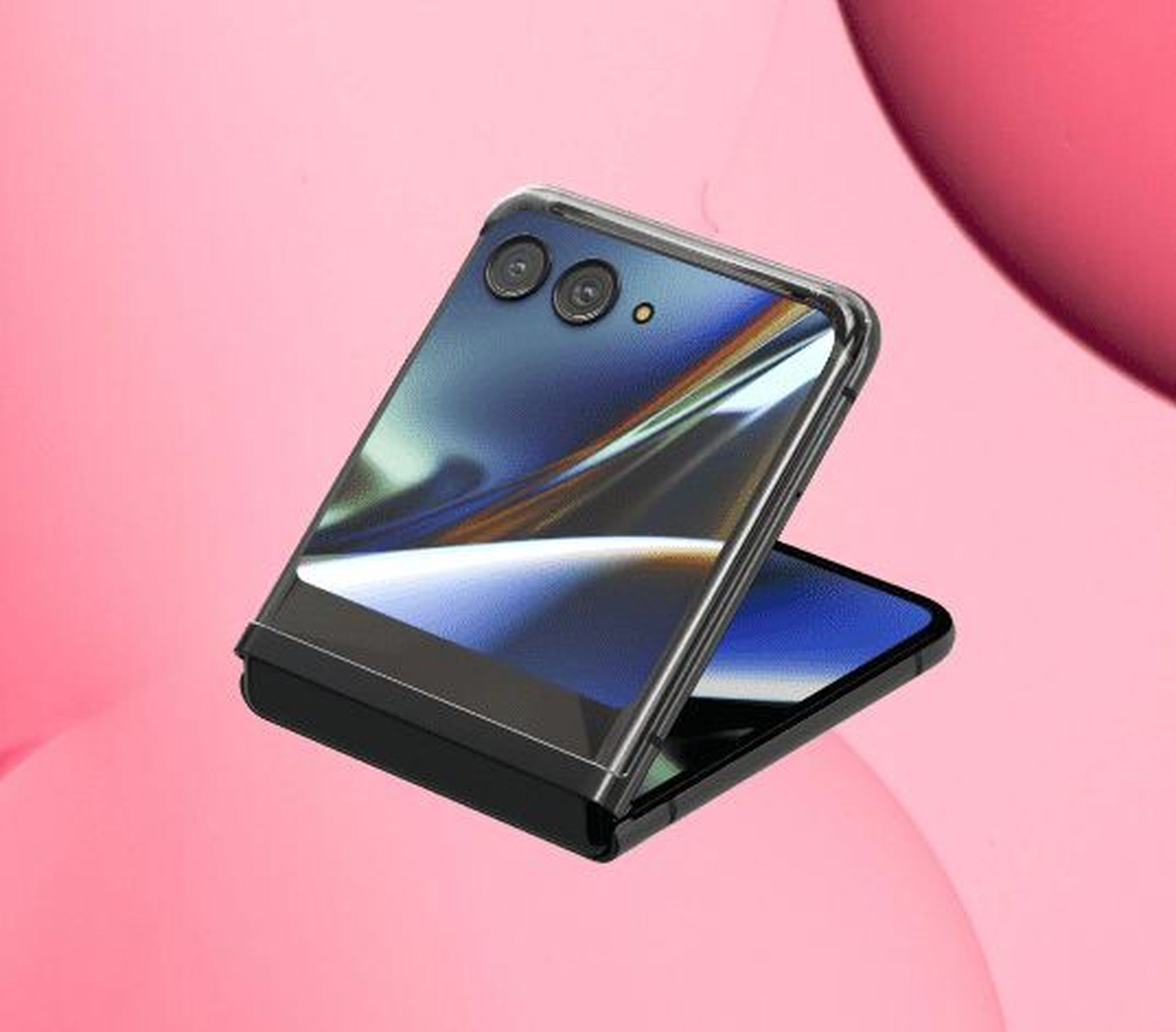 The new Motorola Razr could feature a much larger outer display.