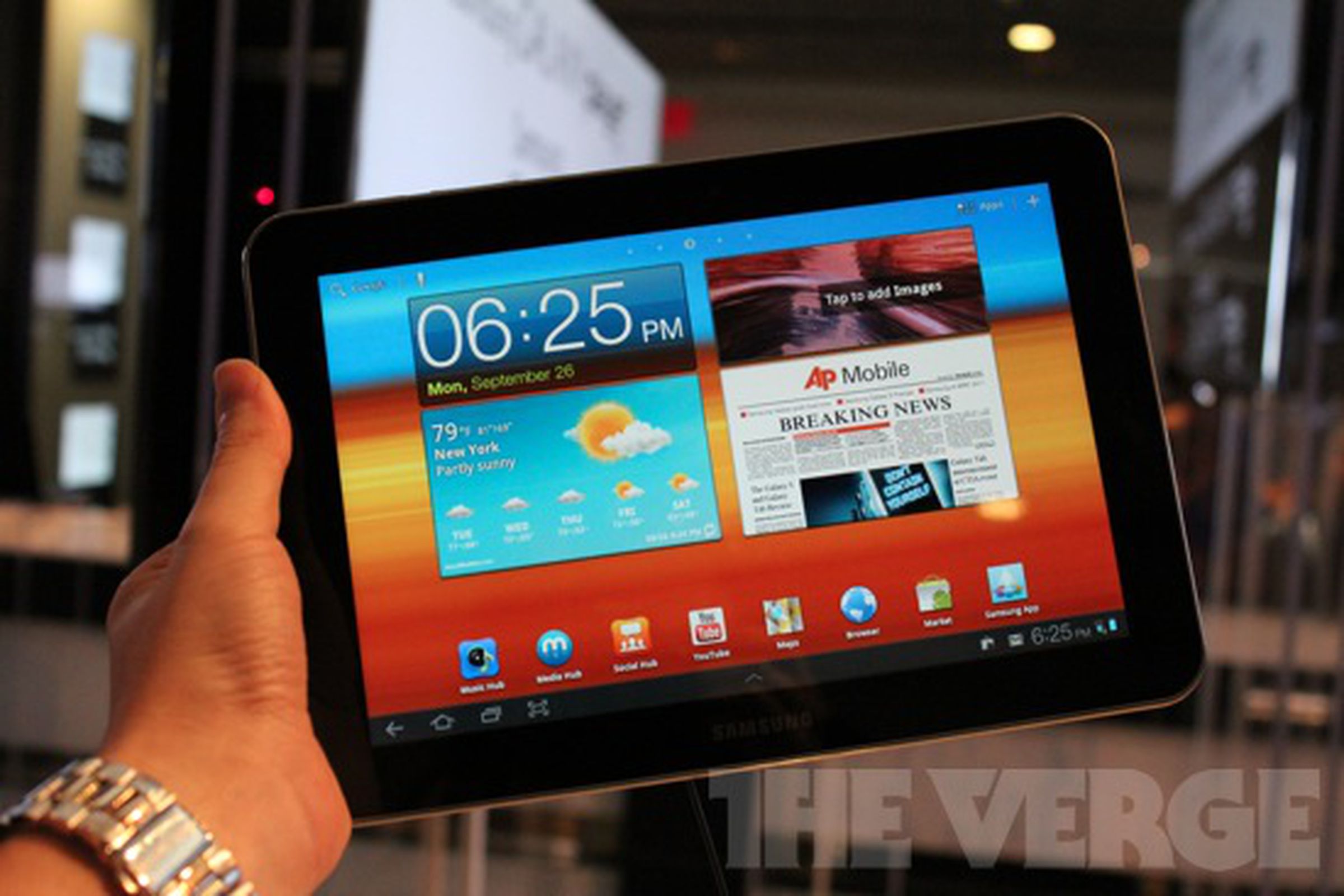 Galaxy Tab 8.9 hands-on