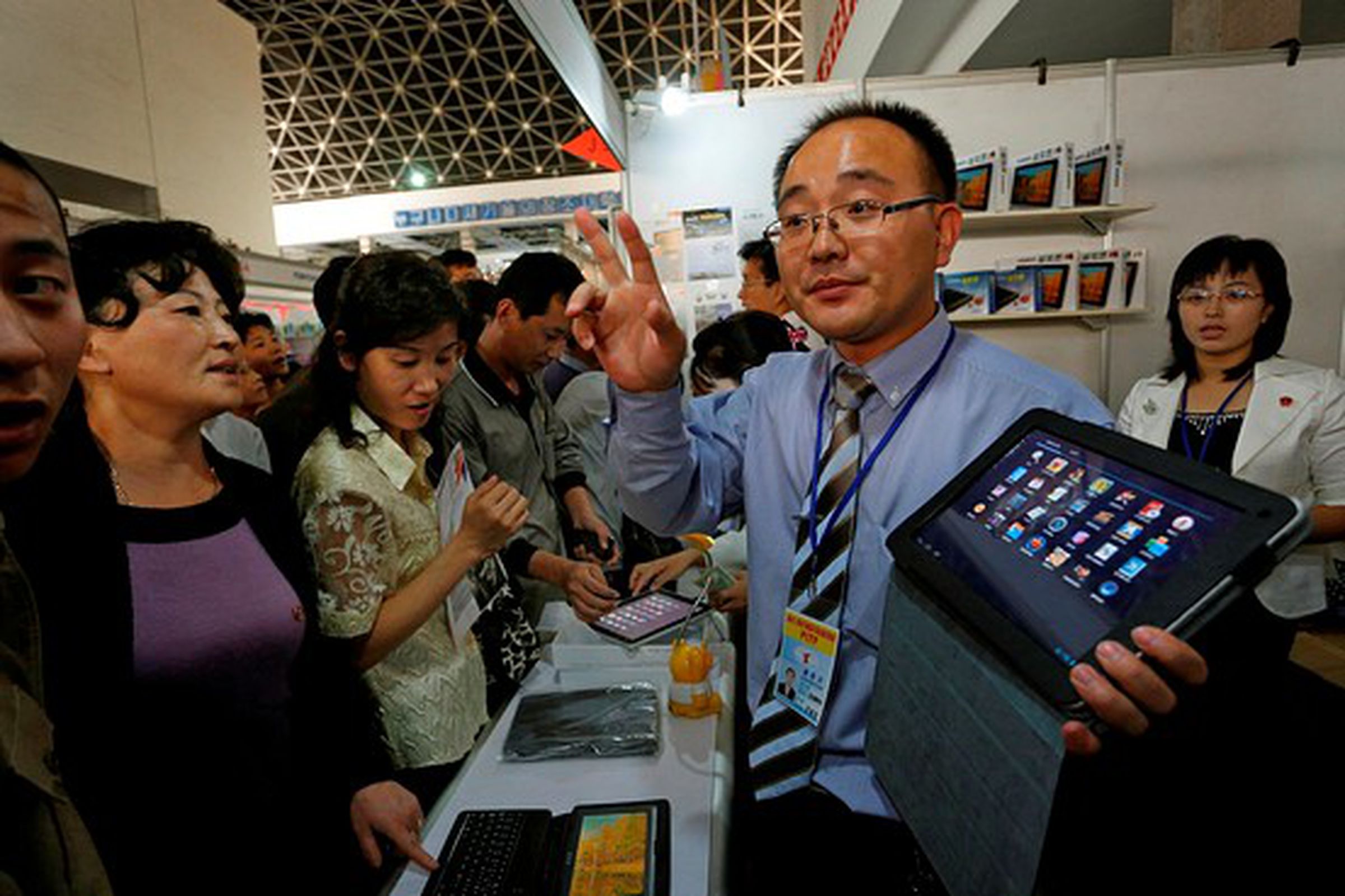 Associated Press North Korea Android tablet