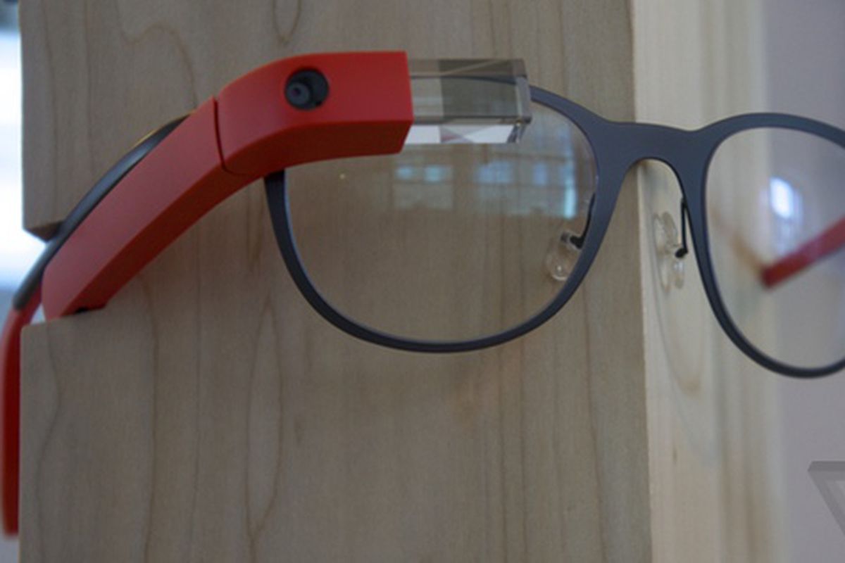 Google reportedly trying to block distracted driving laws for Glass ...