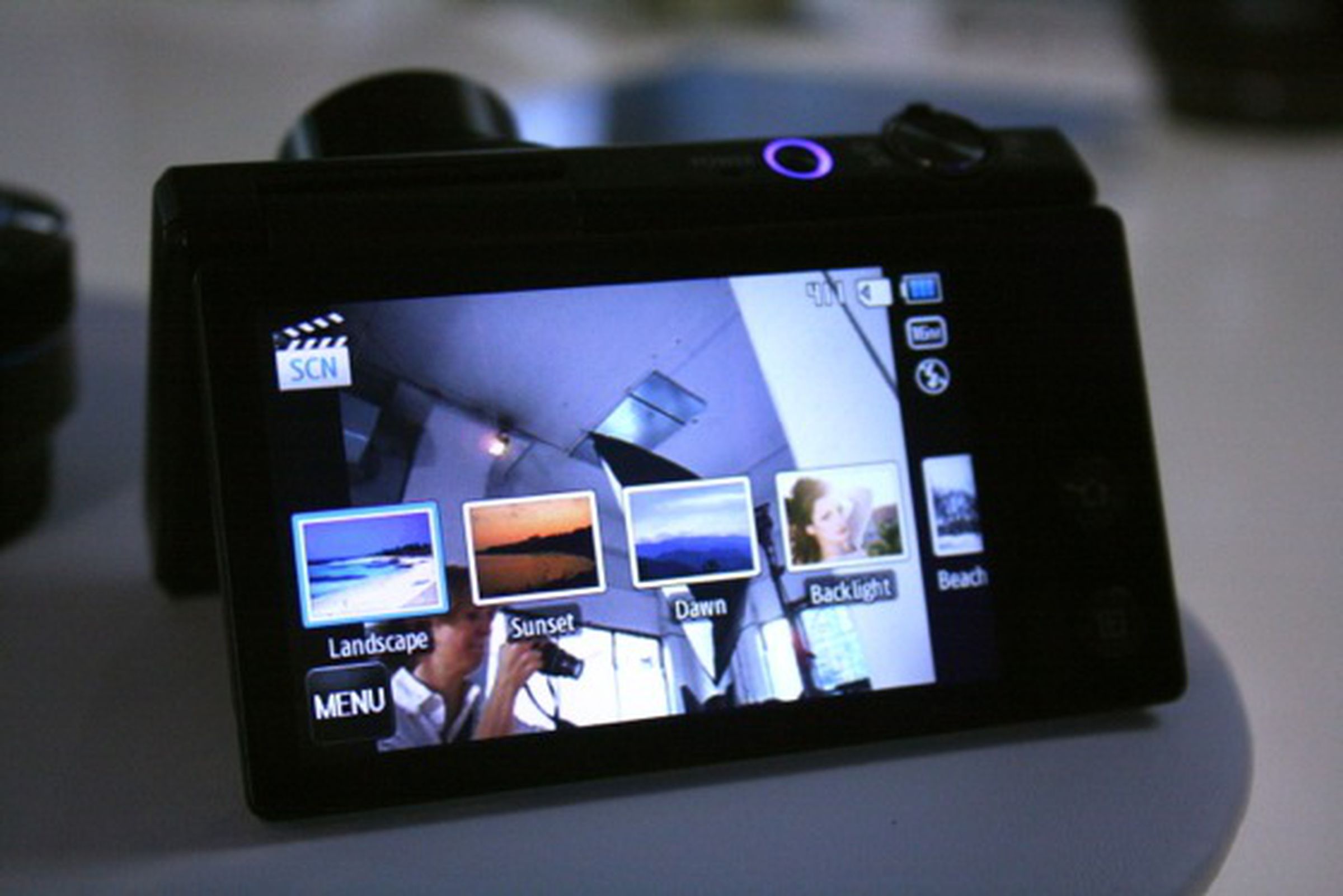 Samsung MV800 hands-on photos