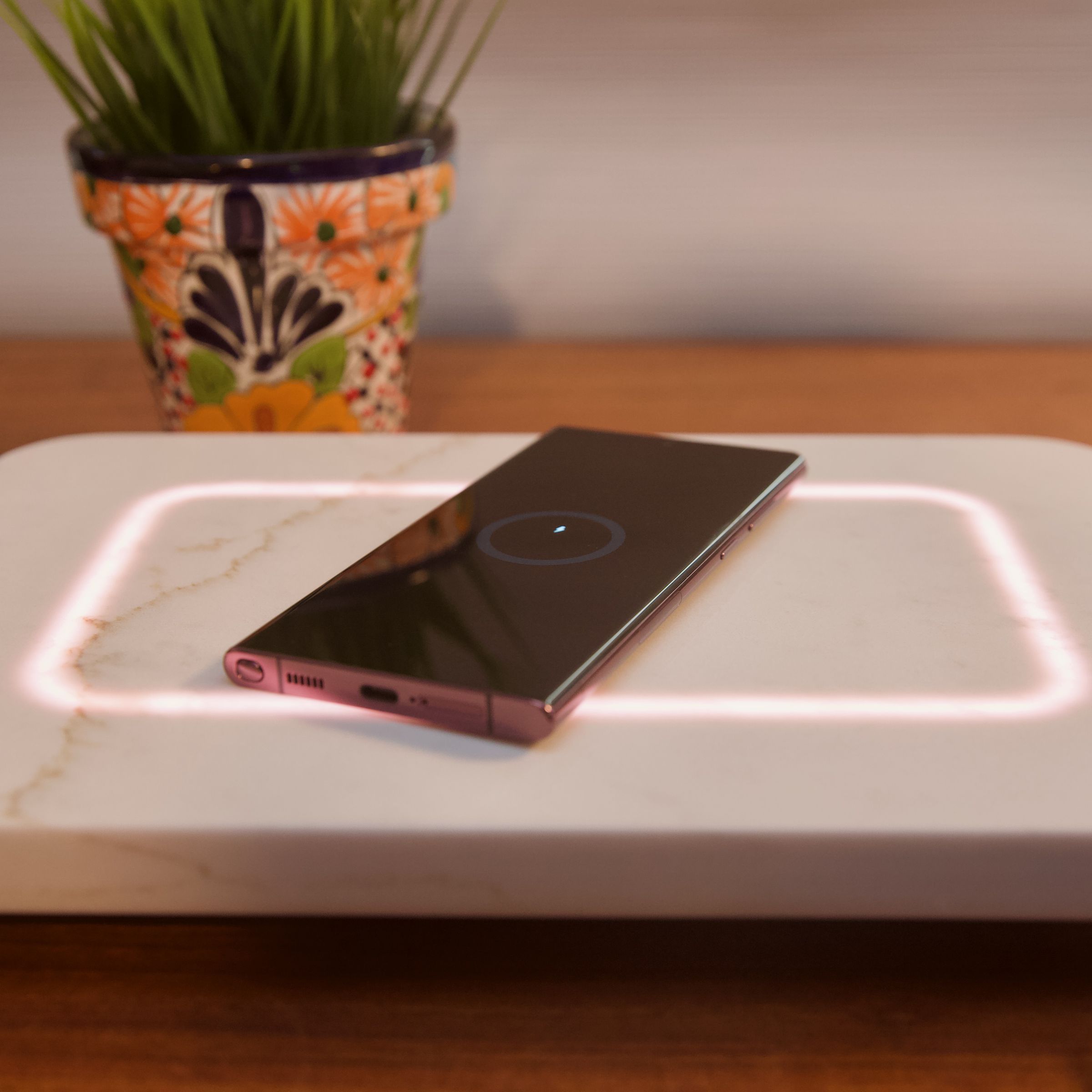 FreePower for Countertop is a Qi wireless charger built into your countertops. This is a demo unit I tried out to get a feel for the experience.