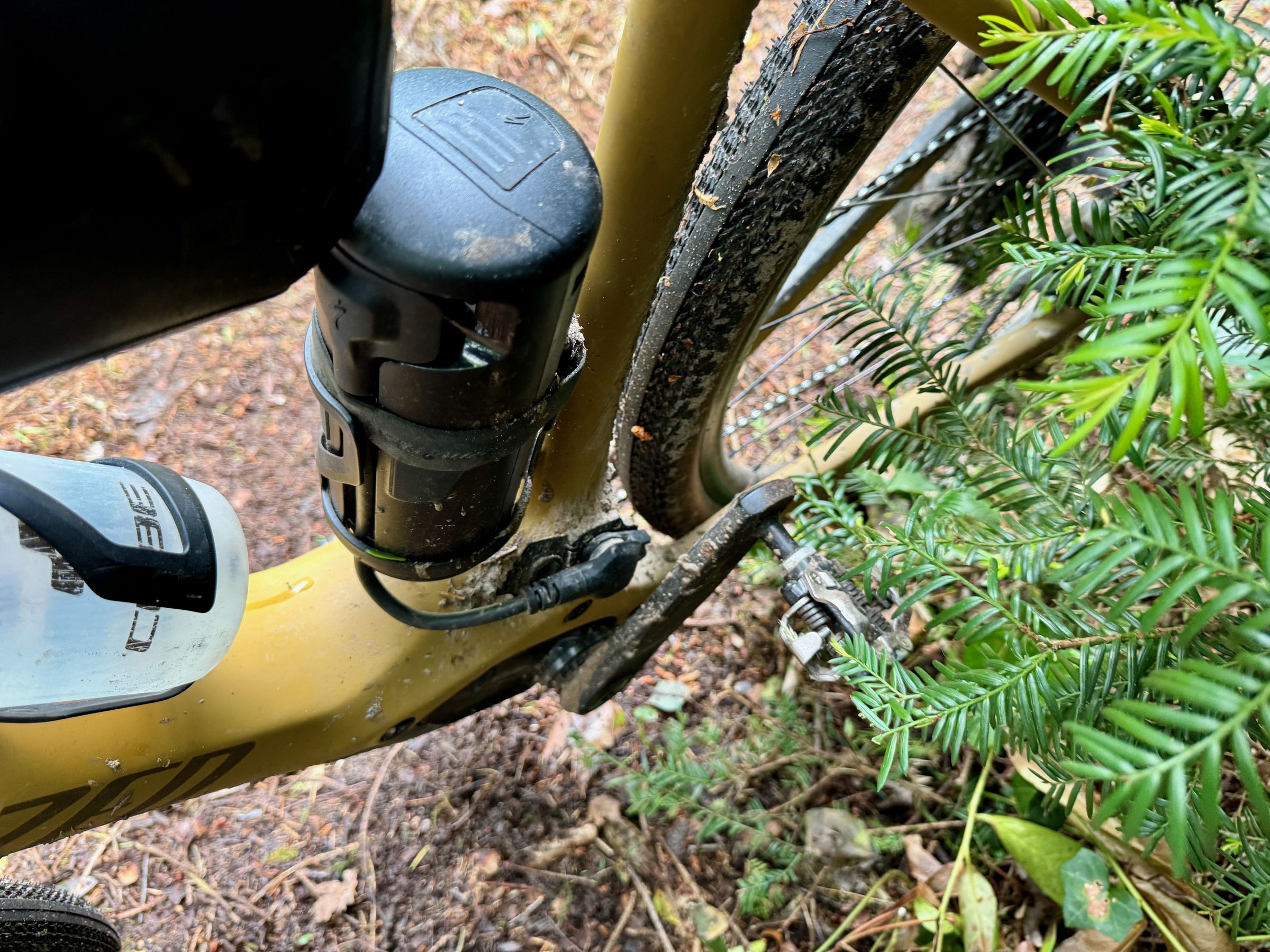 <em>A closer look at the Range Extender and how it connects to the charging port on the Creo 2 Comp e-bike.</em>
