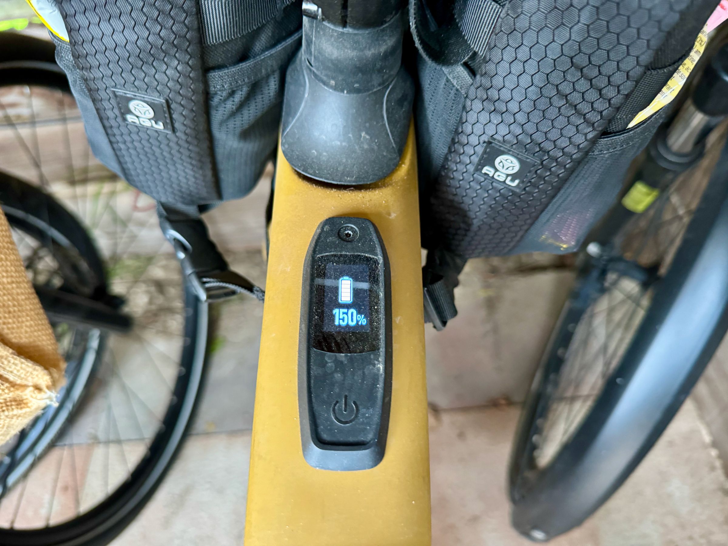 <em>Fully charged! The main non-removable battery counts as 100 percent while the range extender adds another 50 percent according to Specialized’s math.</em>