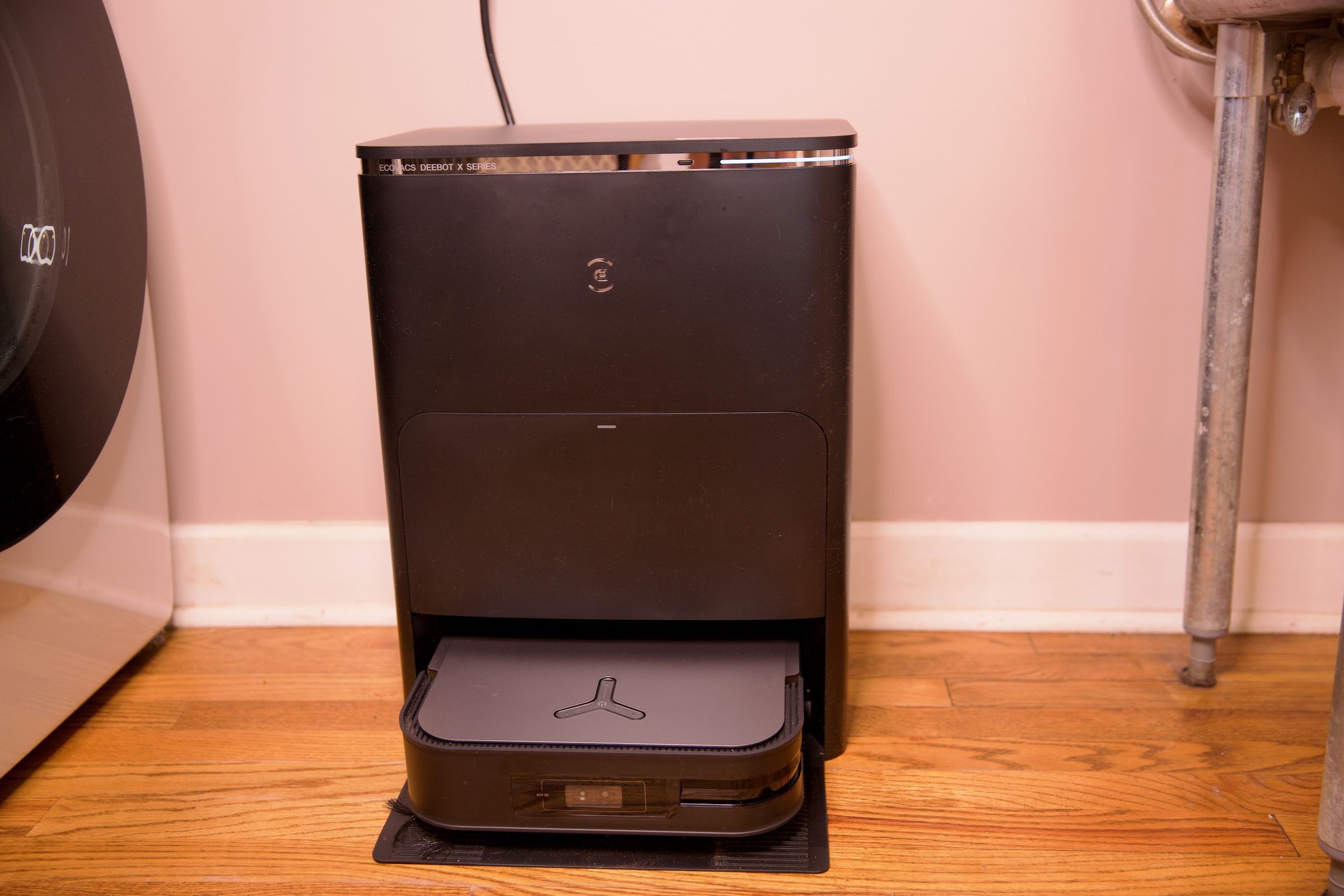 Ecovacs’ Deebot X2 Omni is a powerful cleaner, but its navigation is a letdown.