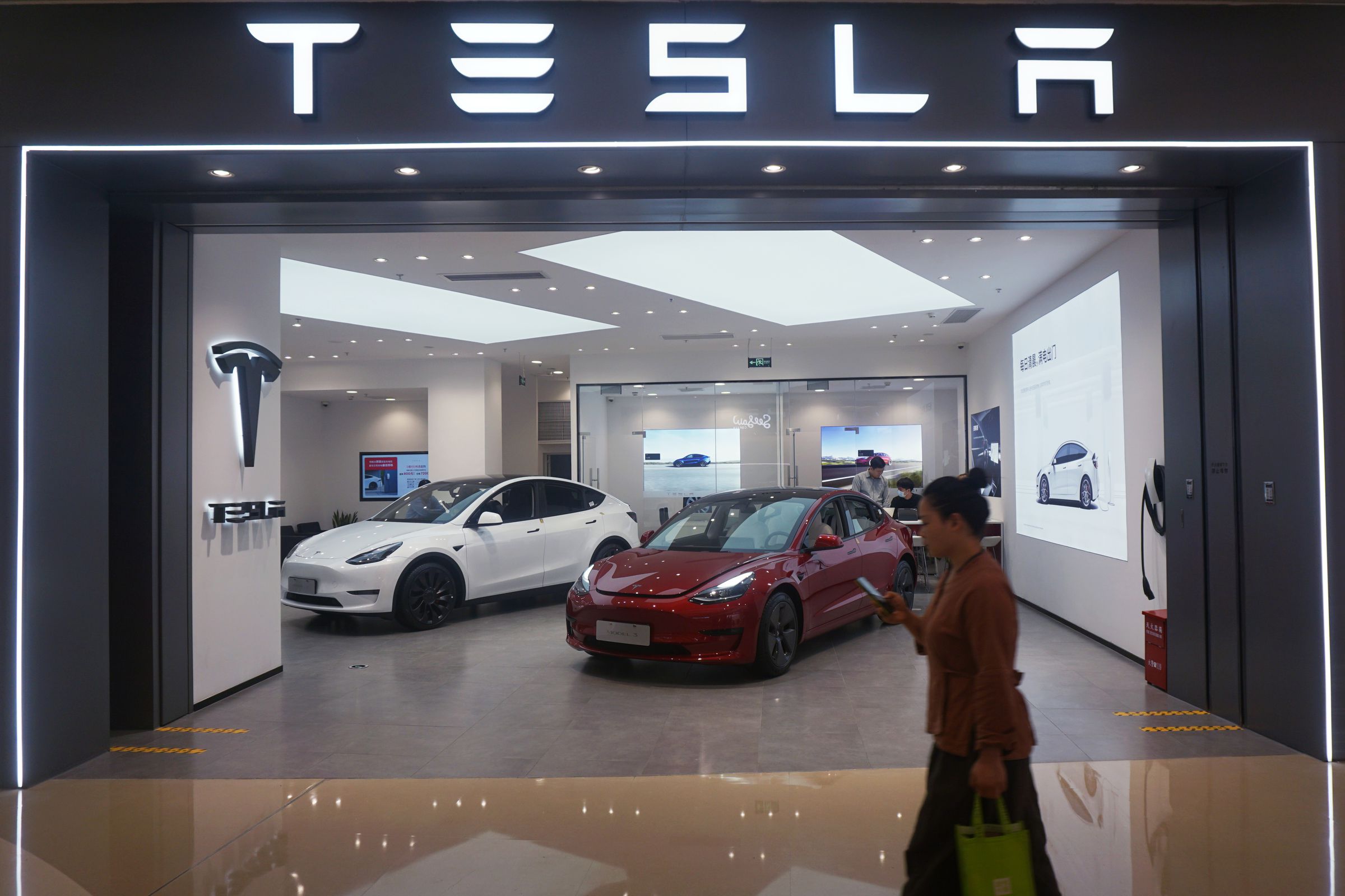 Tesla retail location in China