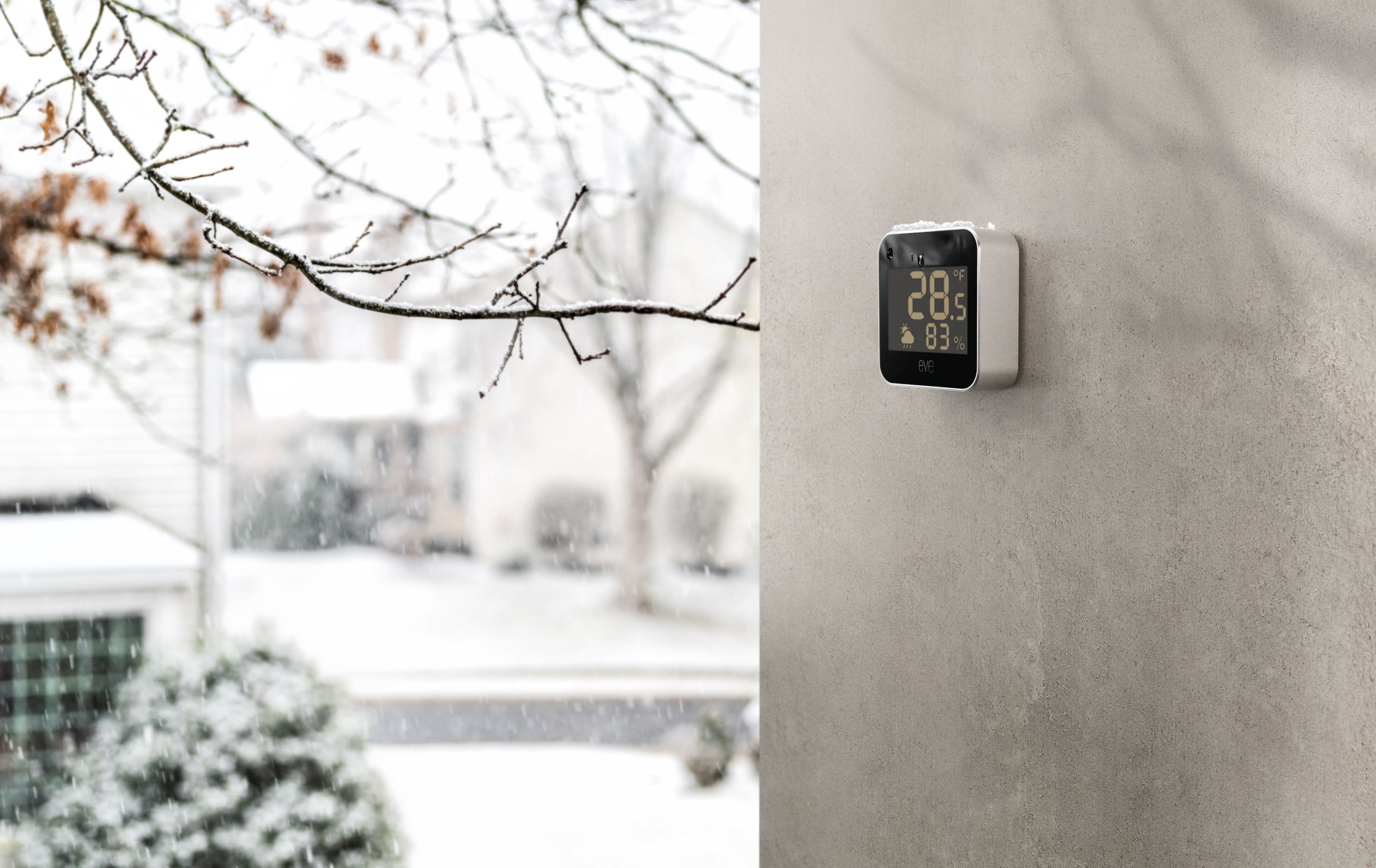 The Eve Weather is one of Eve’s ten products that have already received the hardware upgrade to Thread, along with the Eve Aqua, Eve Door & Window sensor, and Eve Energy smart plug.