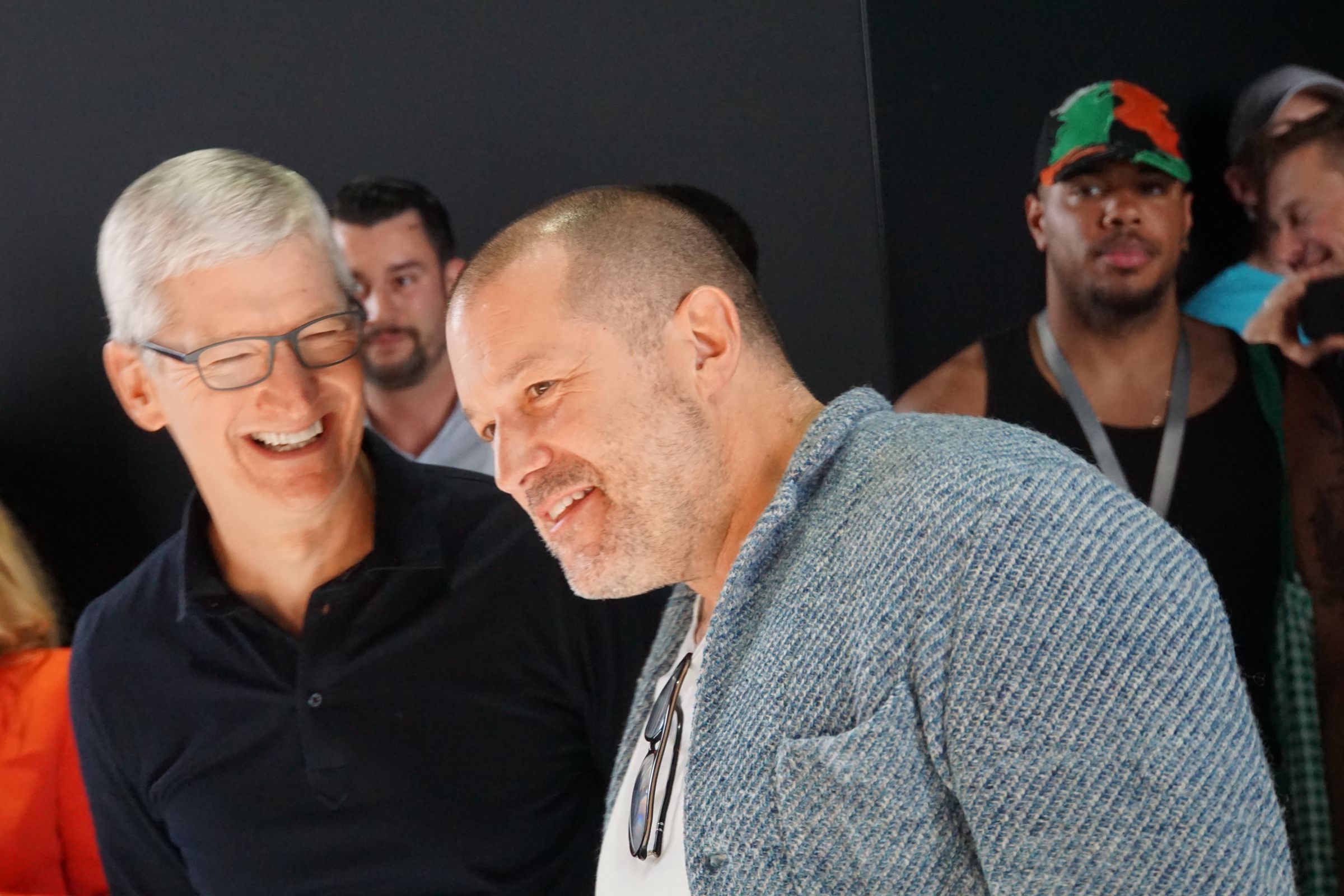 Apple boss Cook and design boss Ive