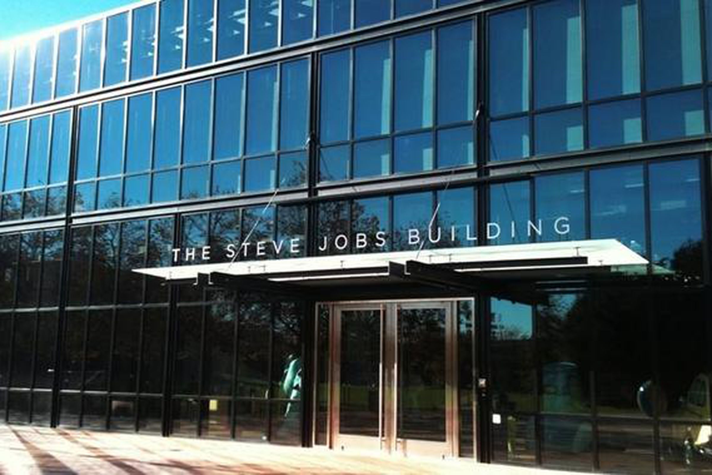 steve jobs building pixar