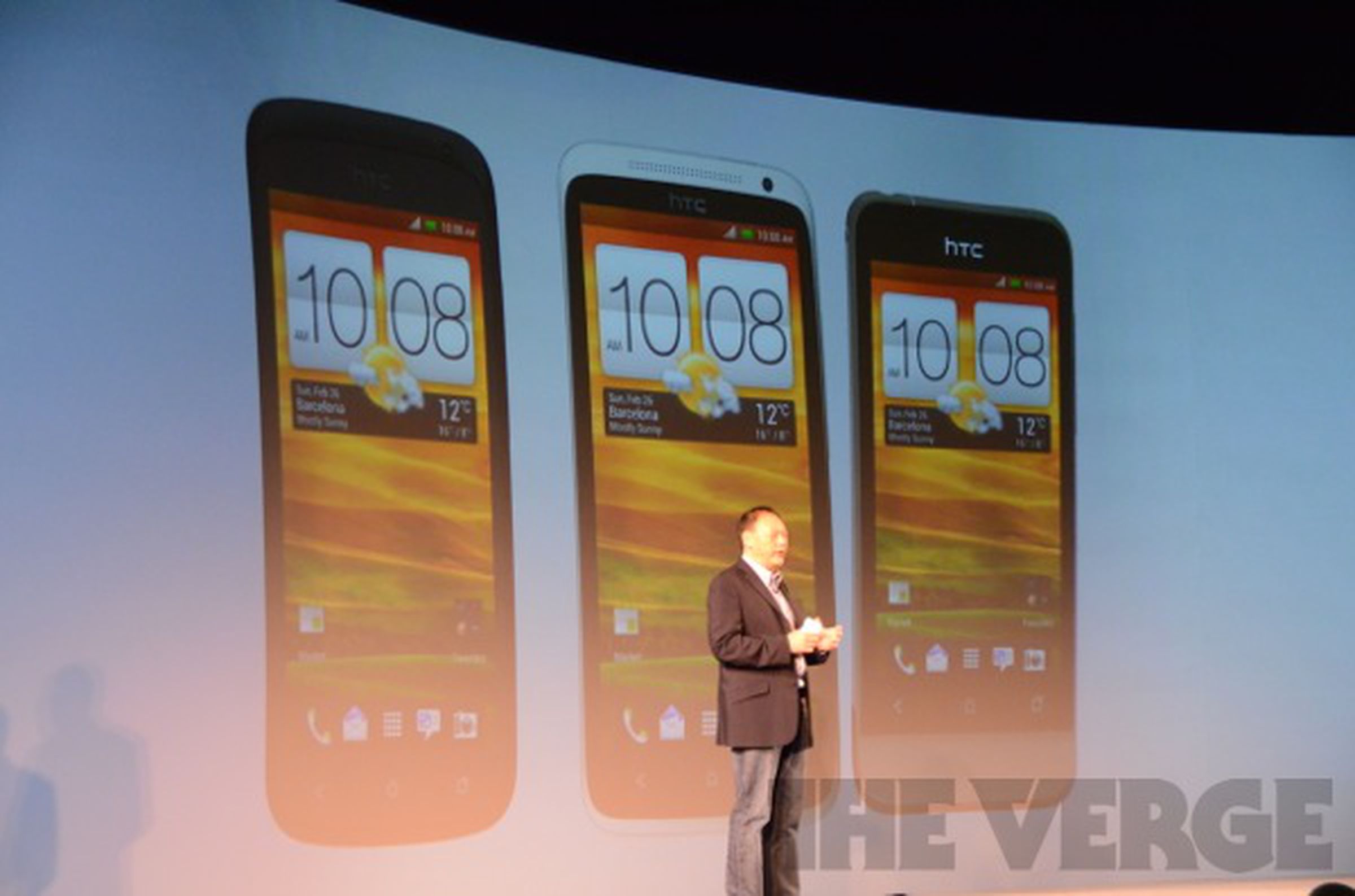 HTC One V announcement photos