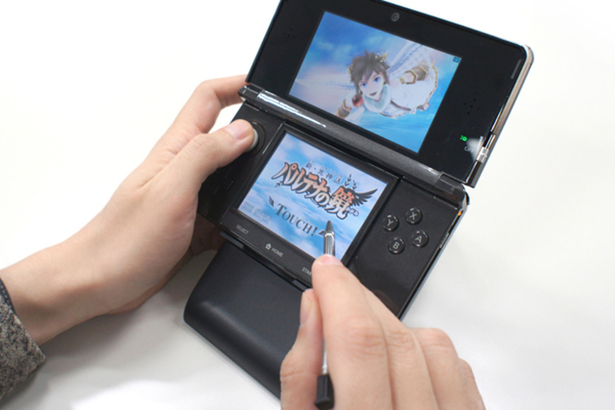 Gallery Photo: Nintendo 3DS stand for Kid Icarus