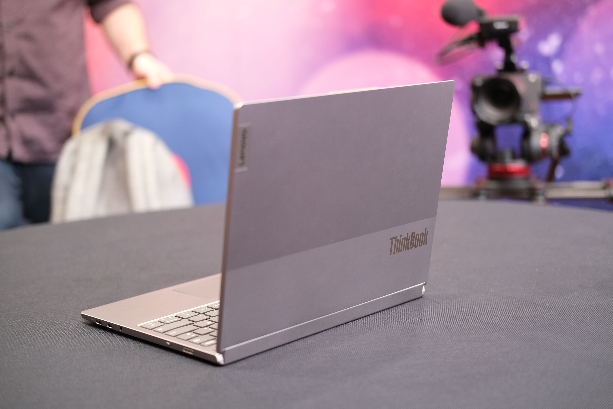 Lenovo foldable laptop that is not extended from the back.