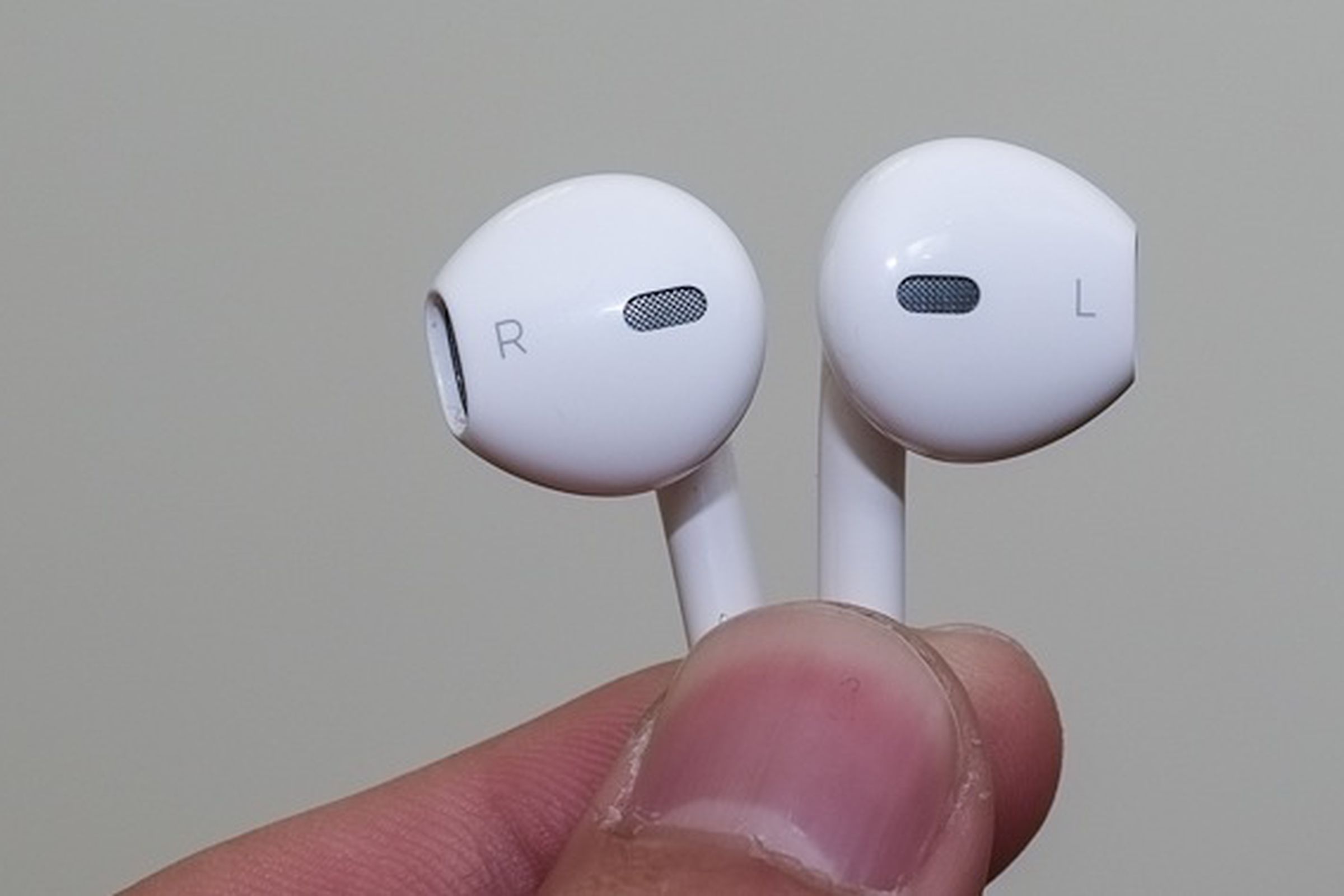 new apple earbuds (tinhte)