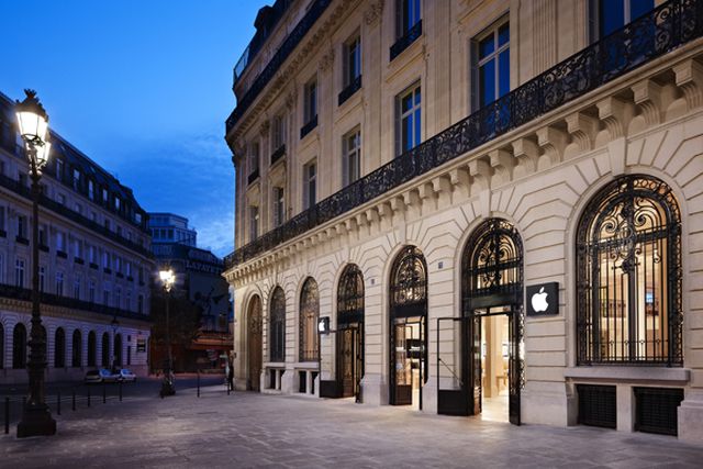 Apple Stores in France banned from forcing employees to work late - The ...