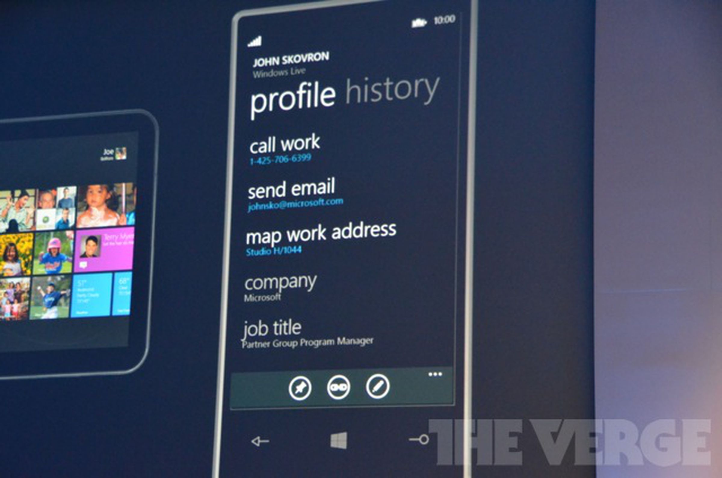 Windows Phone 8 Wallet and NFC liveblog photos